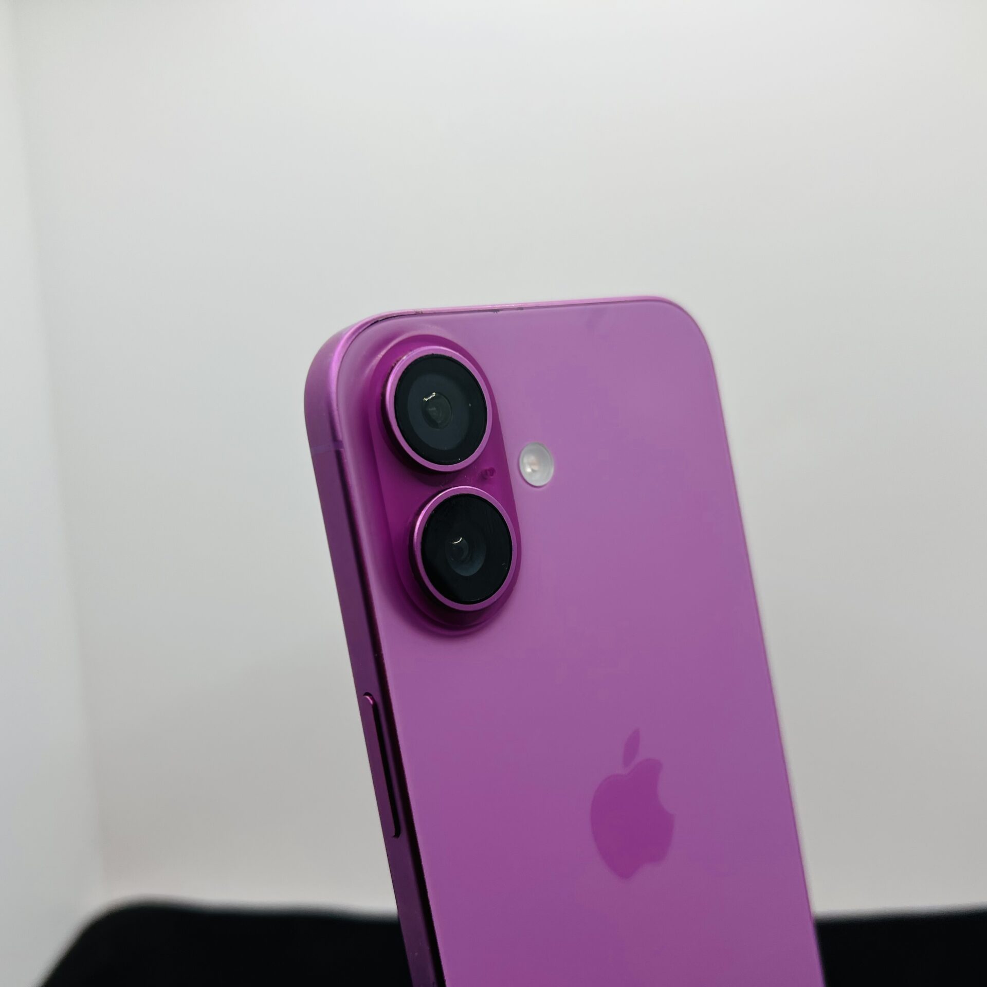 Apple iPhone 16 128GB Pink (Condition: Excellent) - Image 11