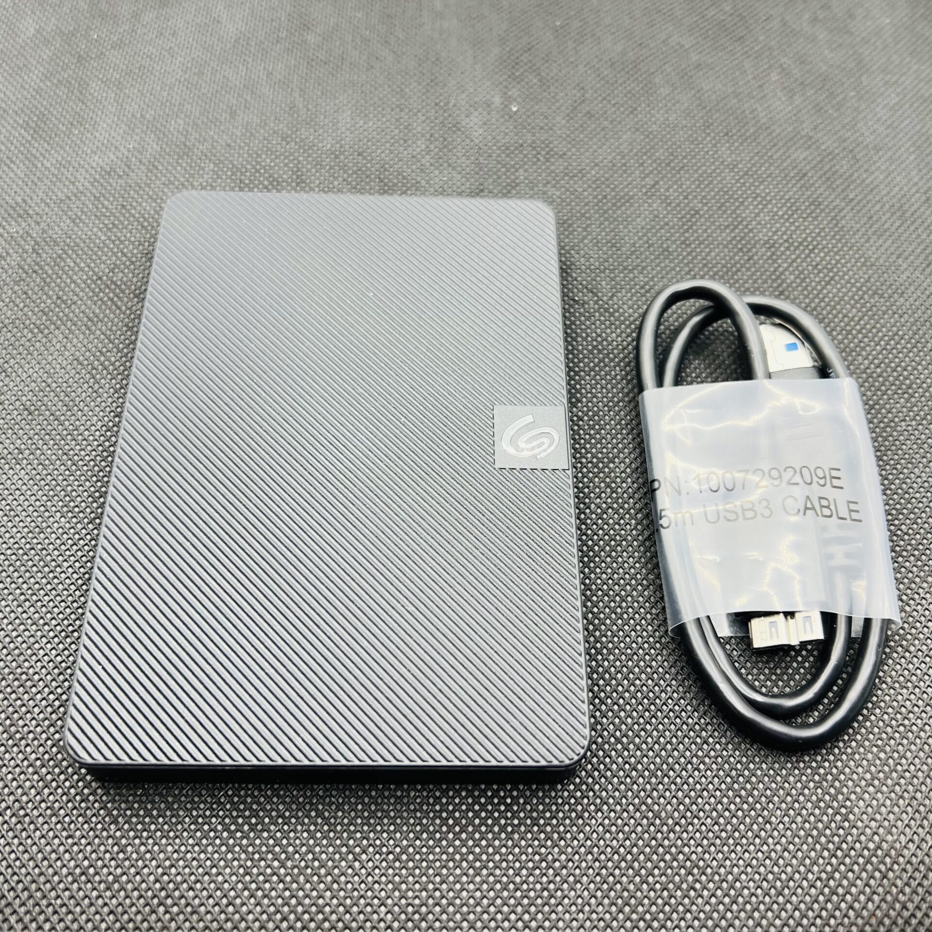 Seagate External Hard Drive 2TB HDD Black (Condition: Pristine) - Image 3