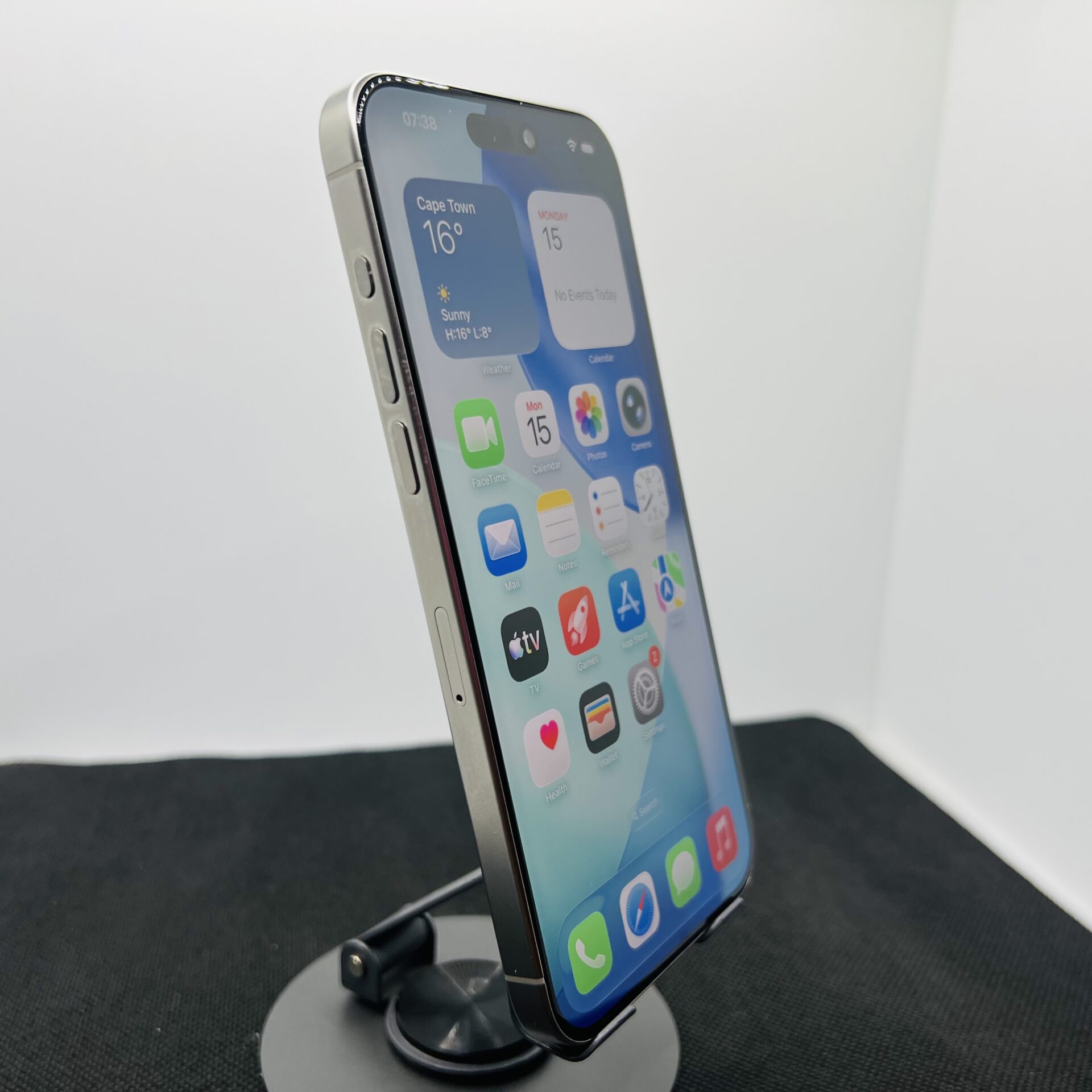 Apple iPhone 15 Pro Max 256GB White Titanium (Condition: Excellent) - Image 3