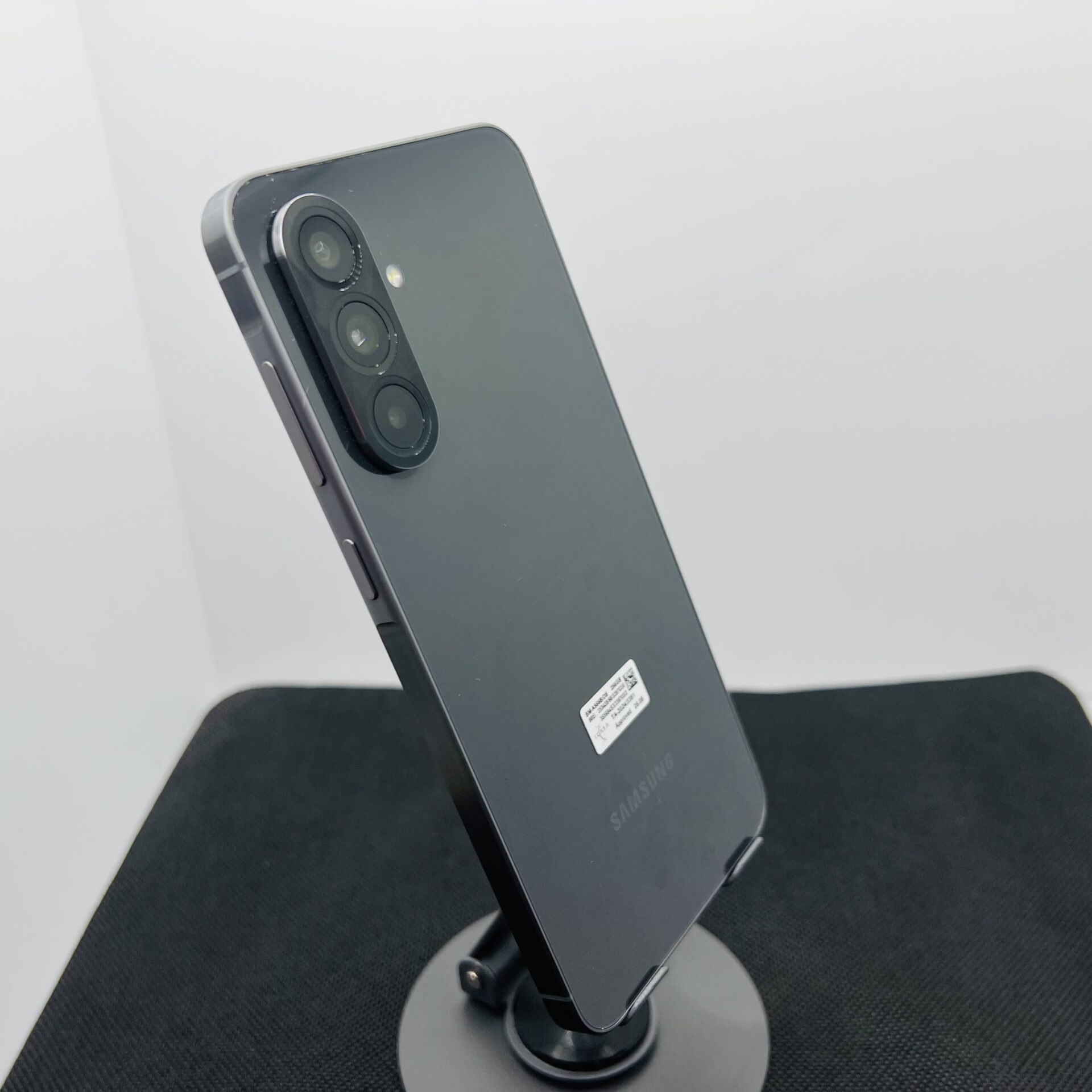 Samsung Galaxy A56 256GB Awesome Graphite (Condition: Pristine) - Image 8
