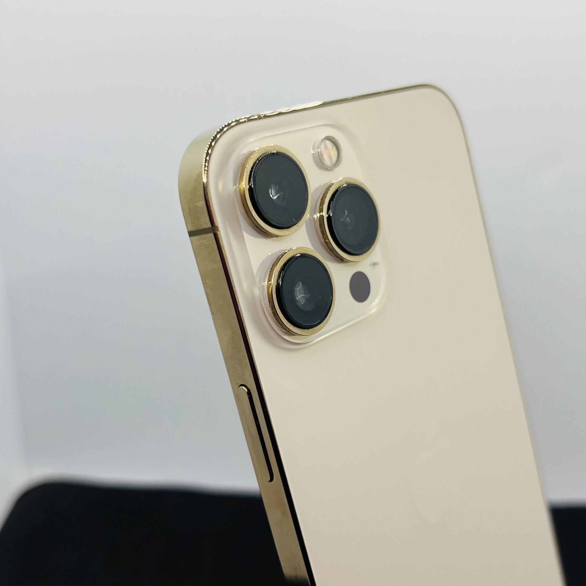Apple iPhone 13 Pro Max 256GB Gold (Condition: Good) | Epic Deals SA