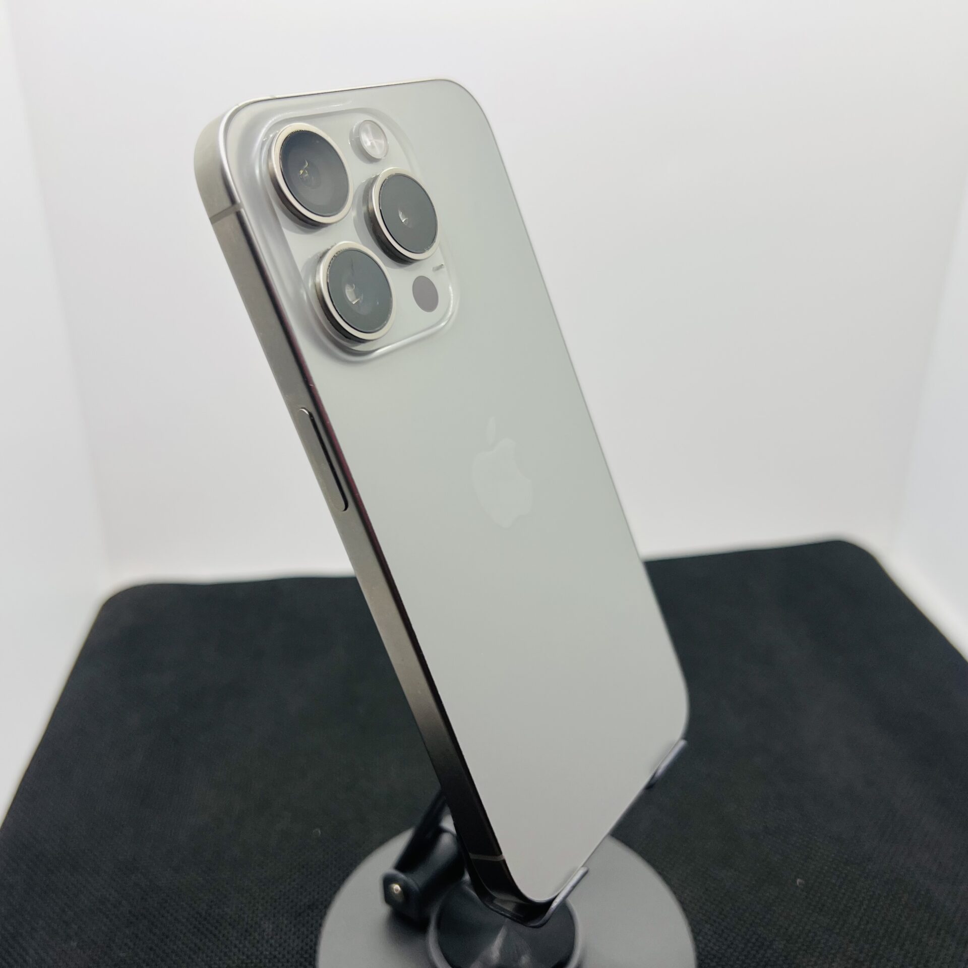 Apple iPhone 15 Pro 128GB Natural Titanium (Condition: Good) - Image 9