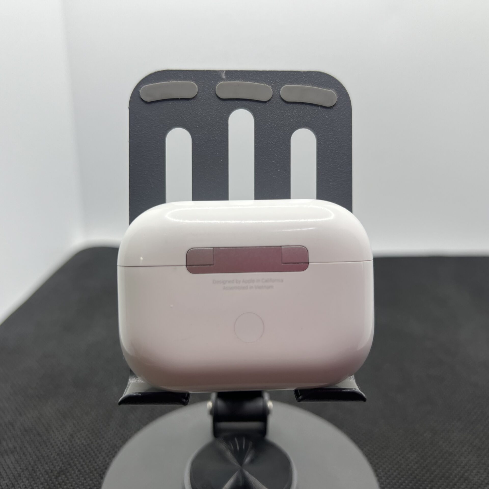 Apple AirPods Pro 2nd Gen White (Condition: Good) - Image 3