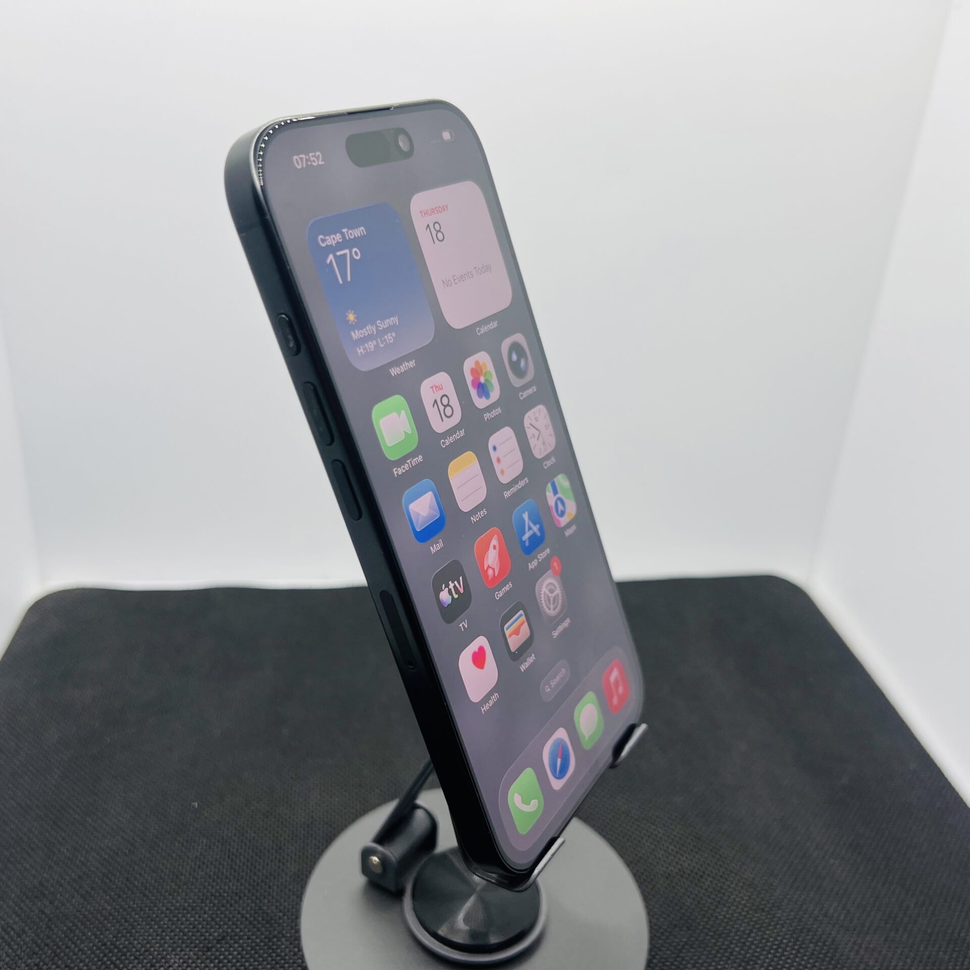 Apple iPhone 16 Pro 128GB Black Titanium (Condition: Good) - Image 3