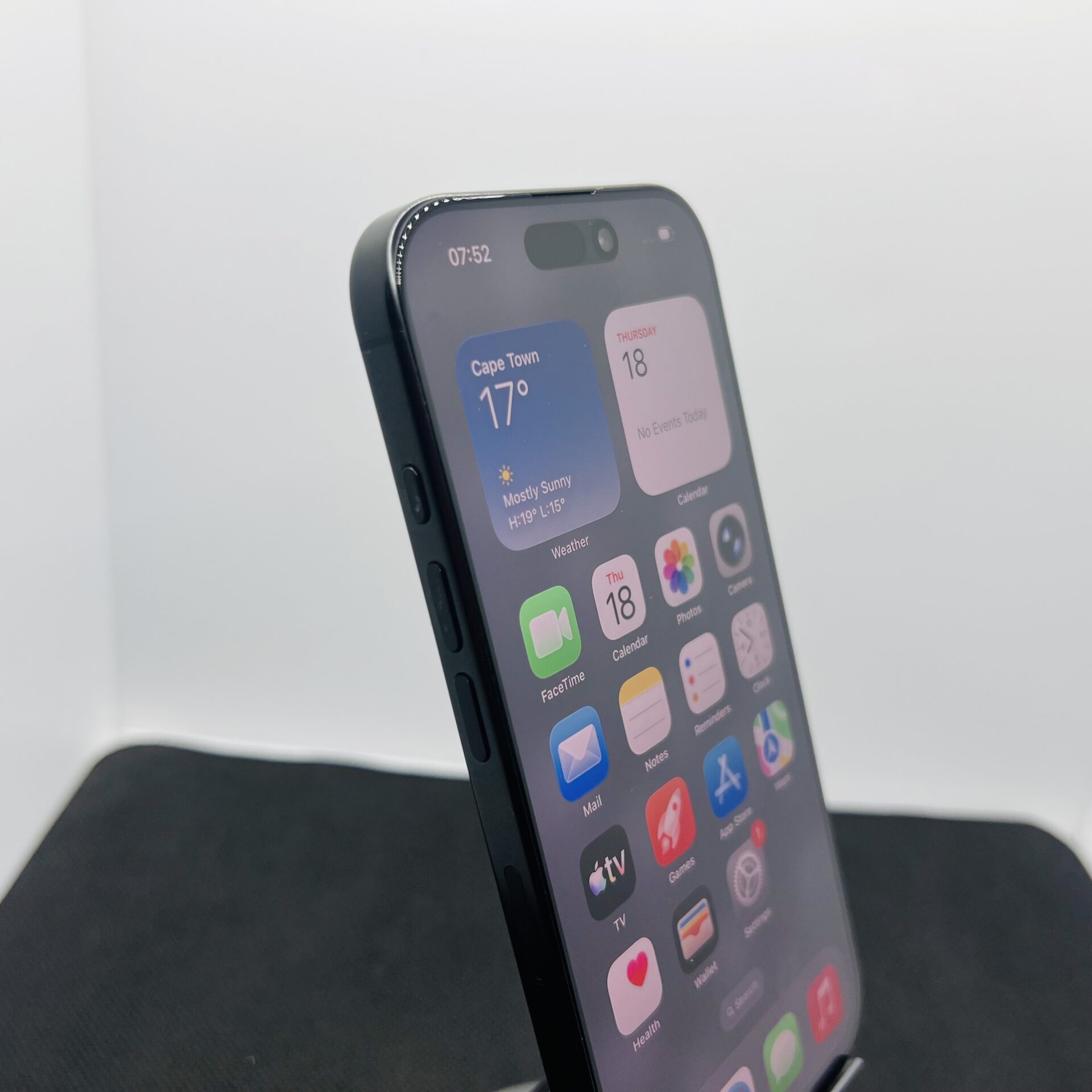 Apple iPhone 16 Pro 128GB Black Titanium (Condition: Good) - Image 4