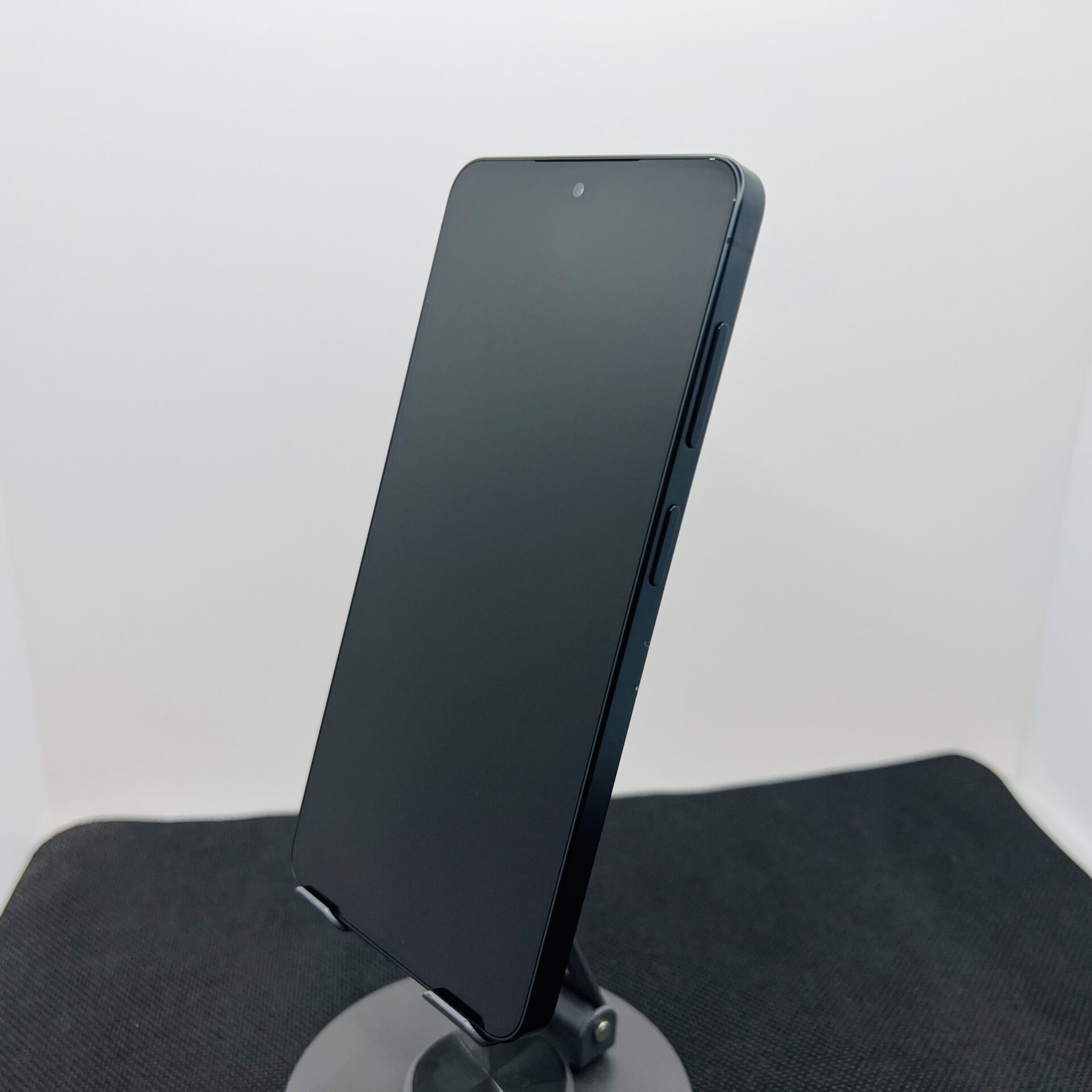 Samsung Galaxy S26 256GB Black (Condition: Excellent) - Image 6
