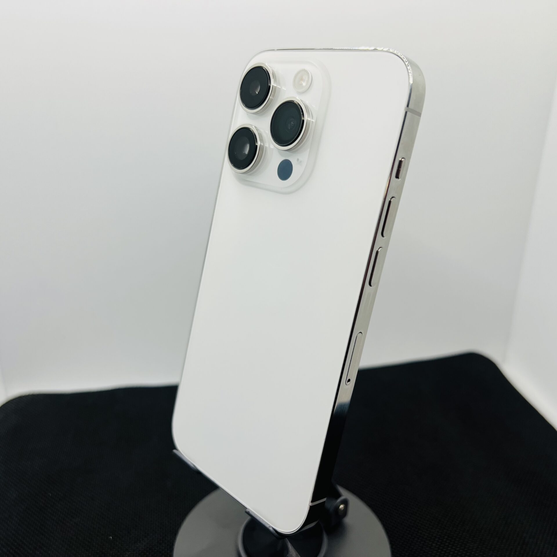 Apple iPhone 14 Pro 256GB Silver (Condition: Excellent) - Image 8