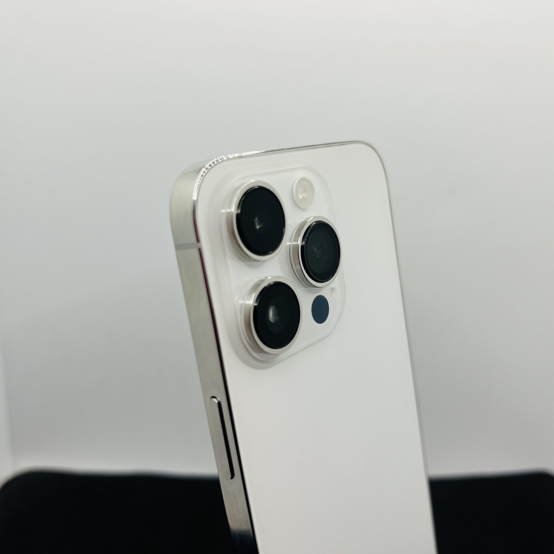 Apple iPhone 14 Pro 256GB Silver (Condition: Excellent) - Image 10
