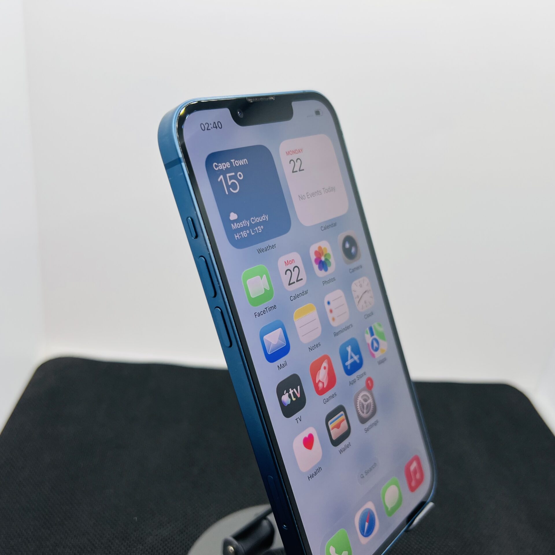 Apple iPhone 13 128GB Blue (Condition: Excellent) - Image 4
