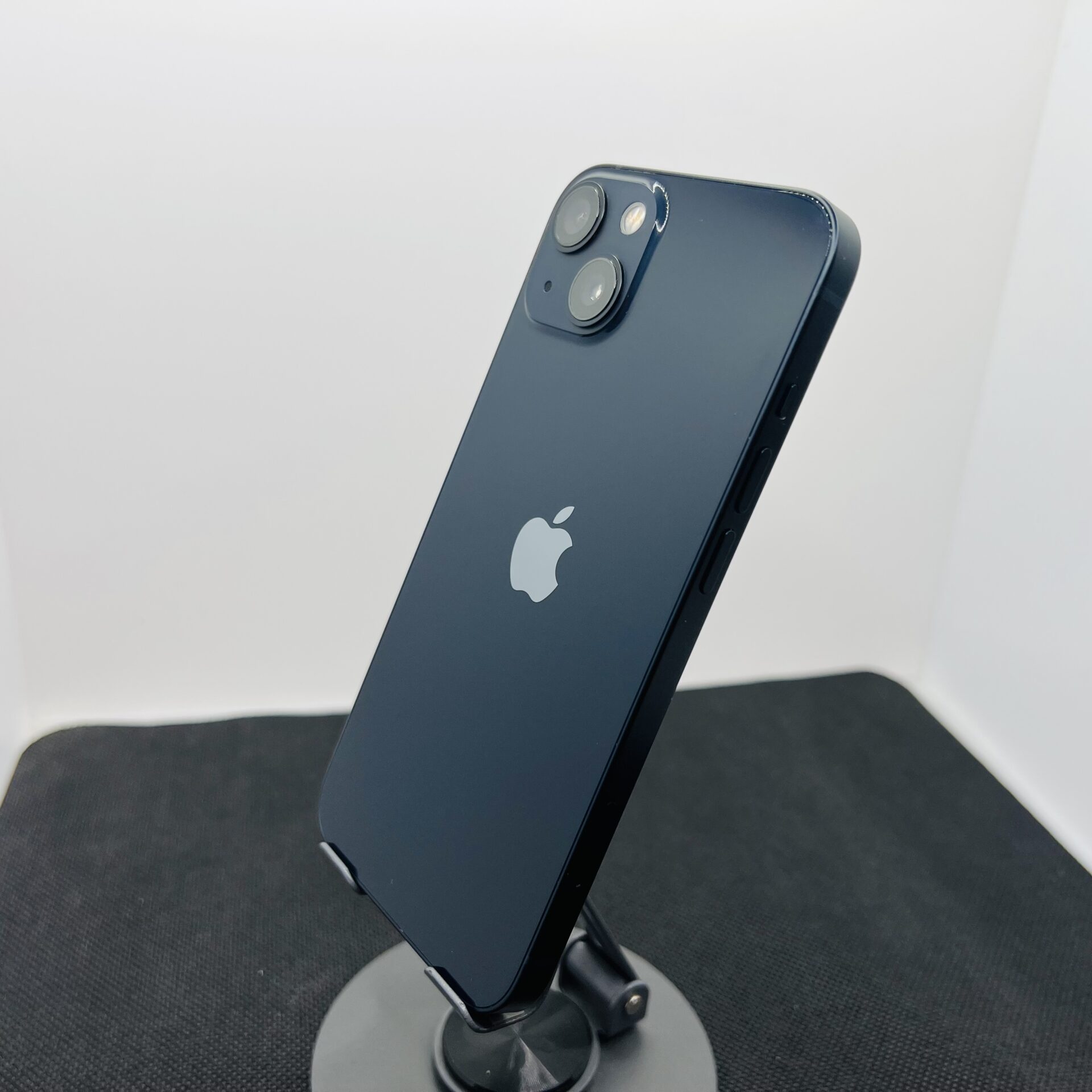 Apple iPhone 13 128GB Midnight (Condition: Good) - Image 8