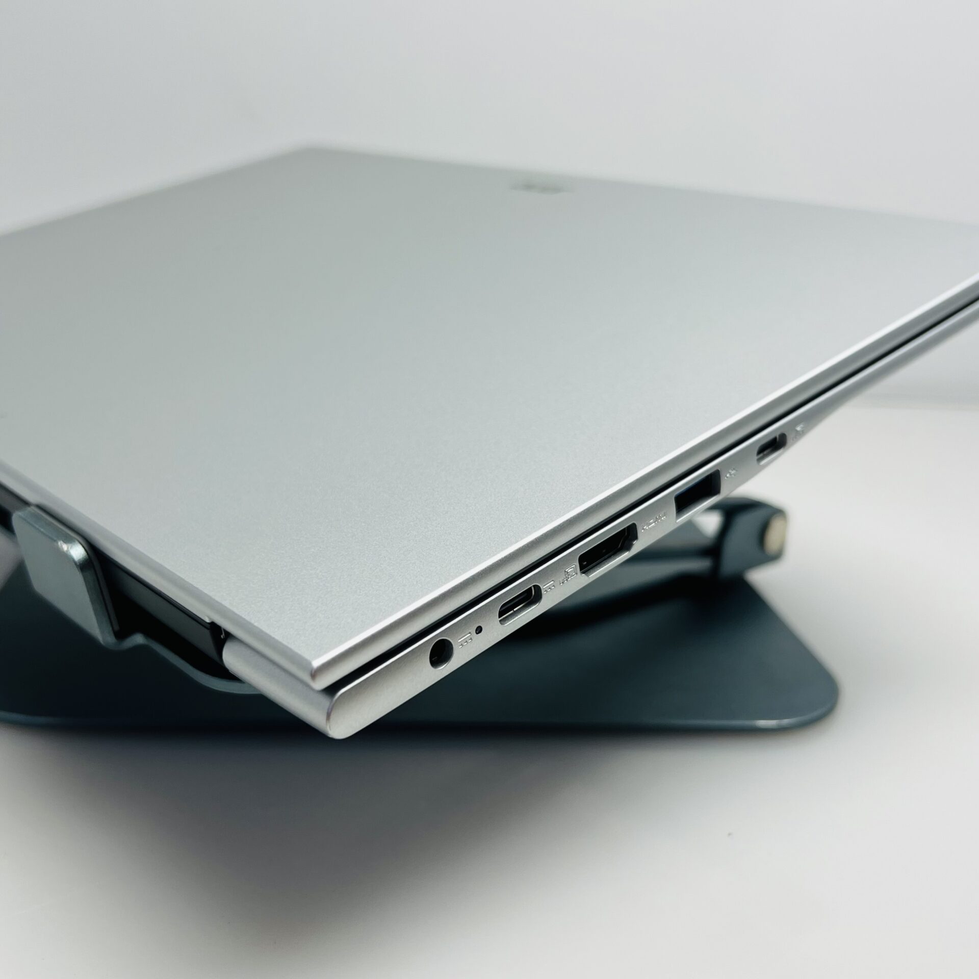 Acer Aspire Lite AL14-31P “Core 3 N355” 1.90GHz 8GB RAM DDR5 512GB SSD Light Silver (Condition: Excellent) - Image 6