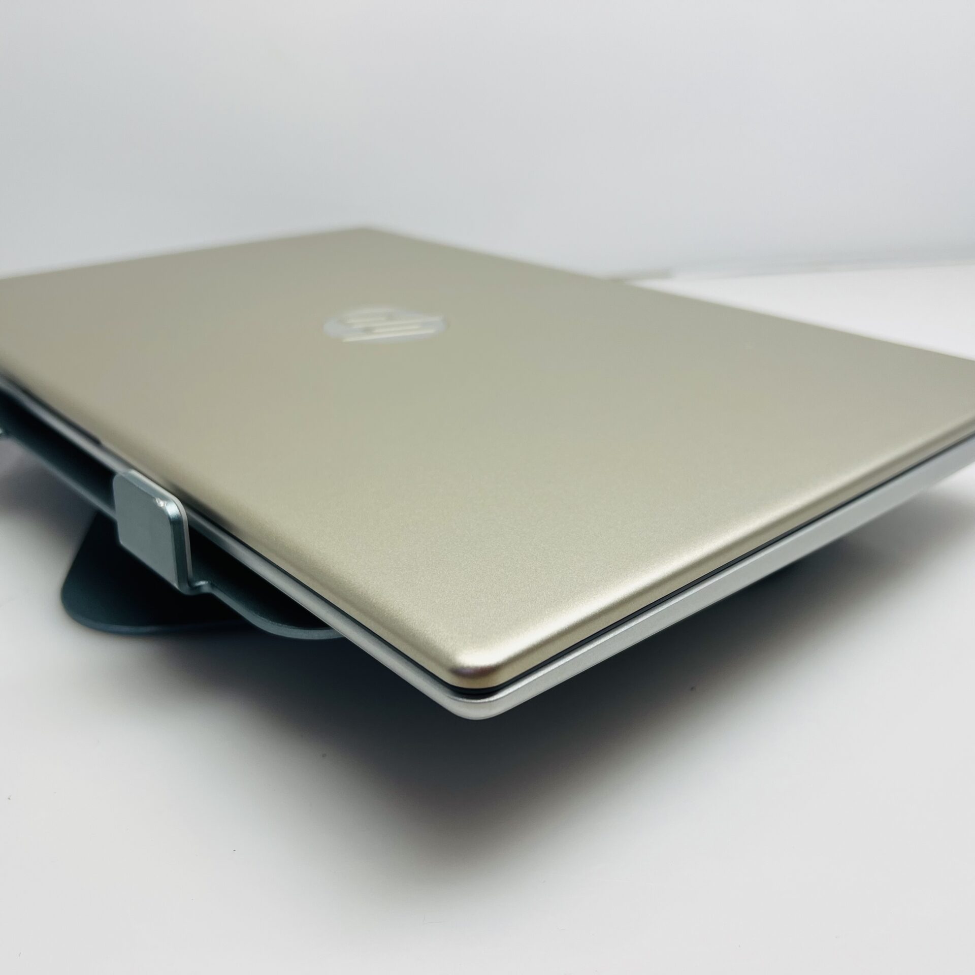 HP 15-fd1032ni “Core Ultra 7” 3.80GHz 16GB RAM 512GB SSD NVMe Warm Gold (Condition: Excellent) - Image 6