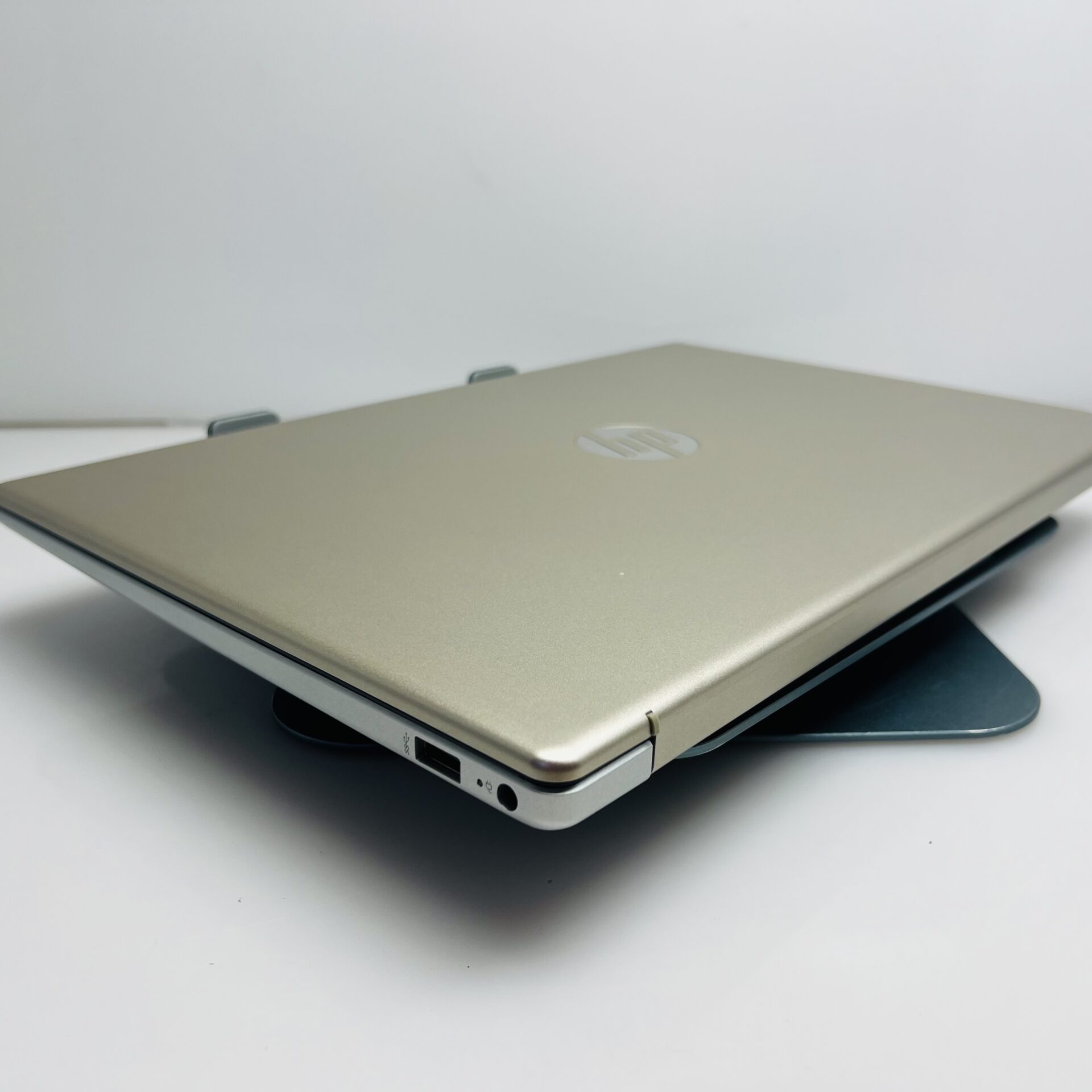 HP 15-fd1032ni “Core Ultra 7” 3.80GHz 16GB RAM 512GB SSD NVMe Warm Gold (Condition: Excellent) - Image 9