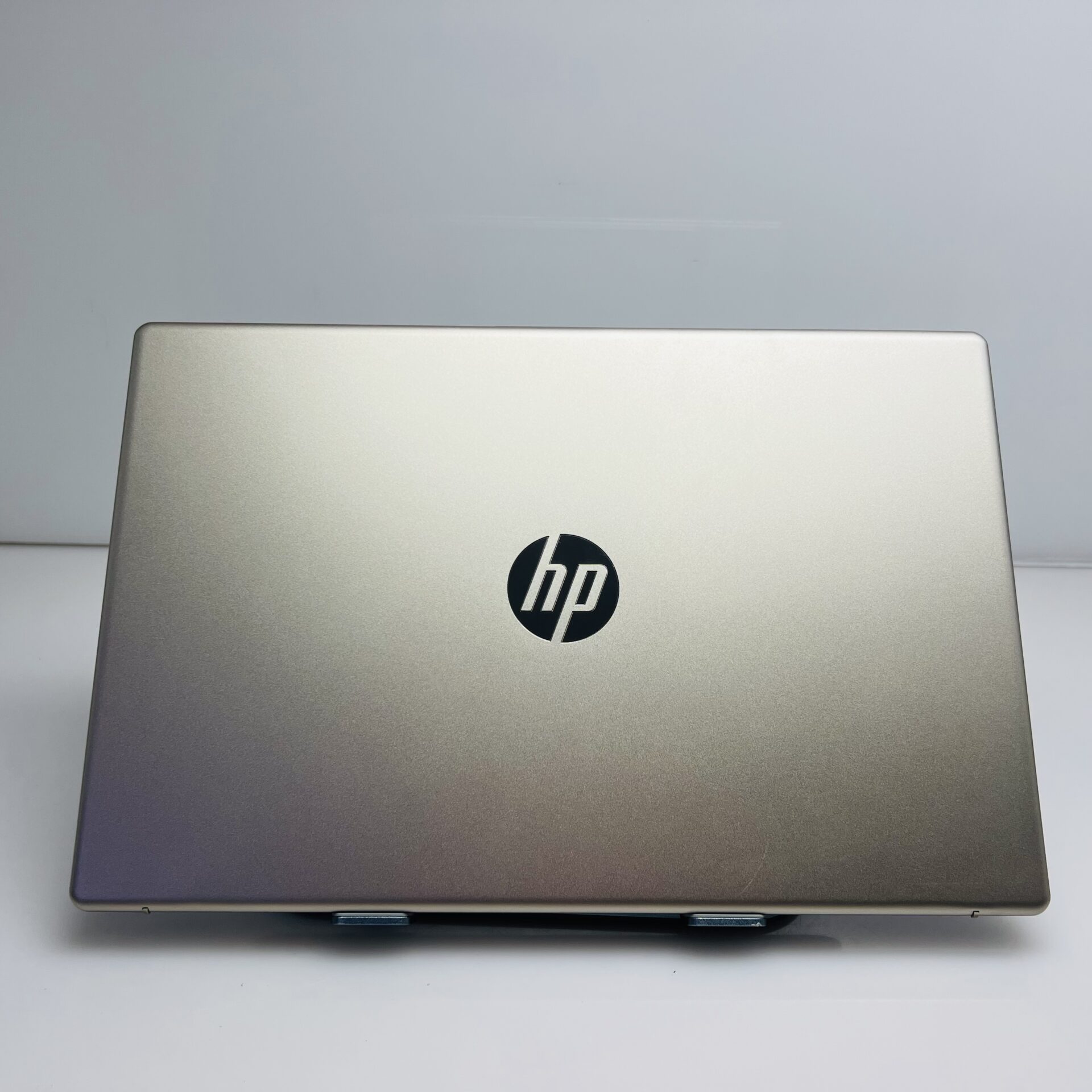 HP 15-fd1032ni “Core Ultra 7” 3.80GHz 16GB RAM 512GB SSD NVMe Warm Gold (Condition: Excellent) - Image 2
