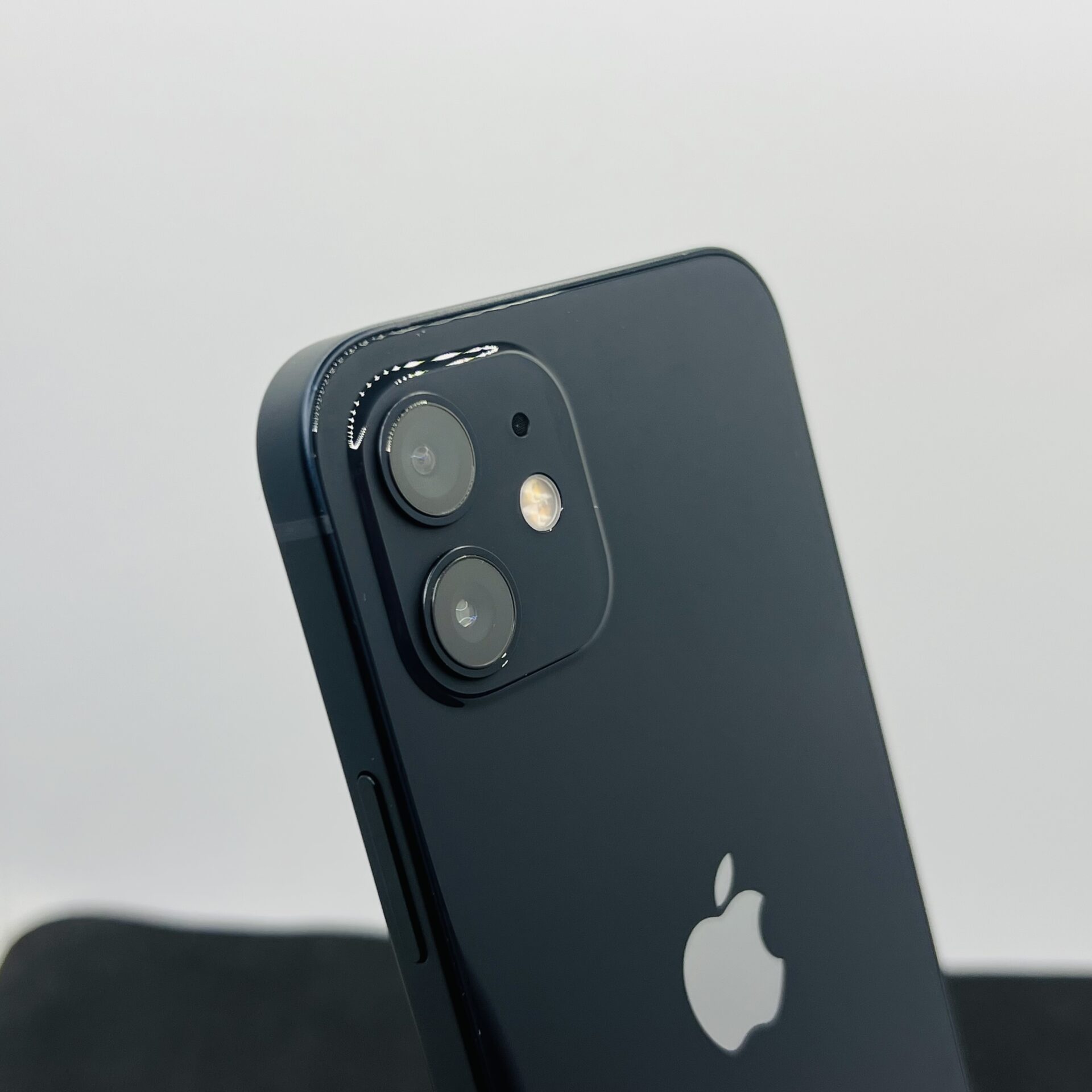 Apple iPhone 12 128GB Black (Condition: Good) - Image 9