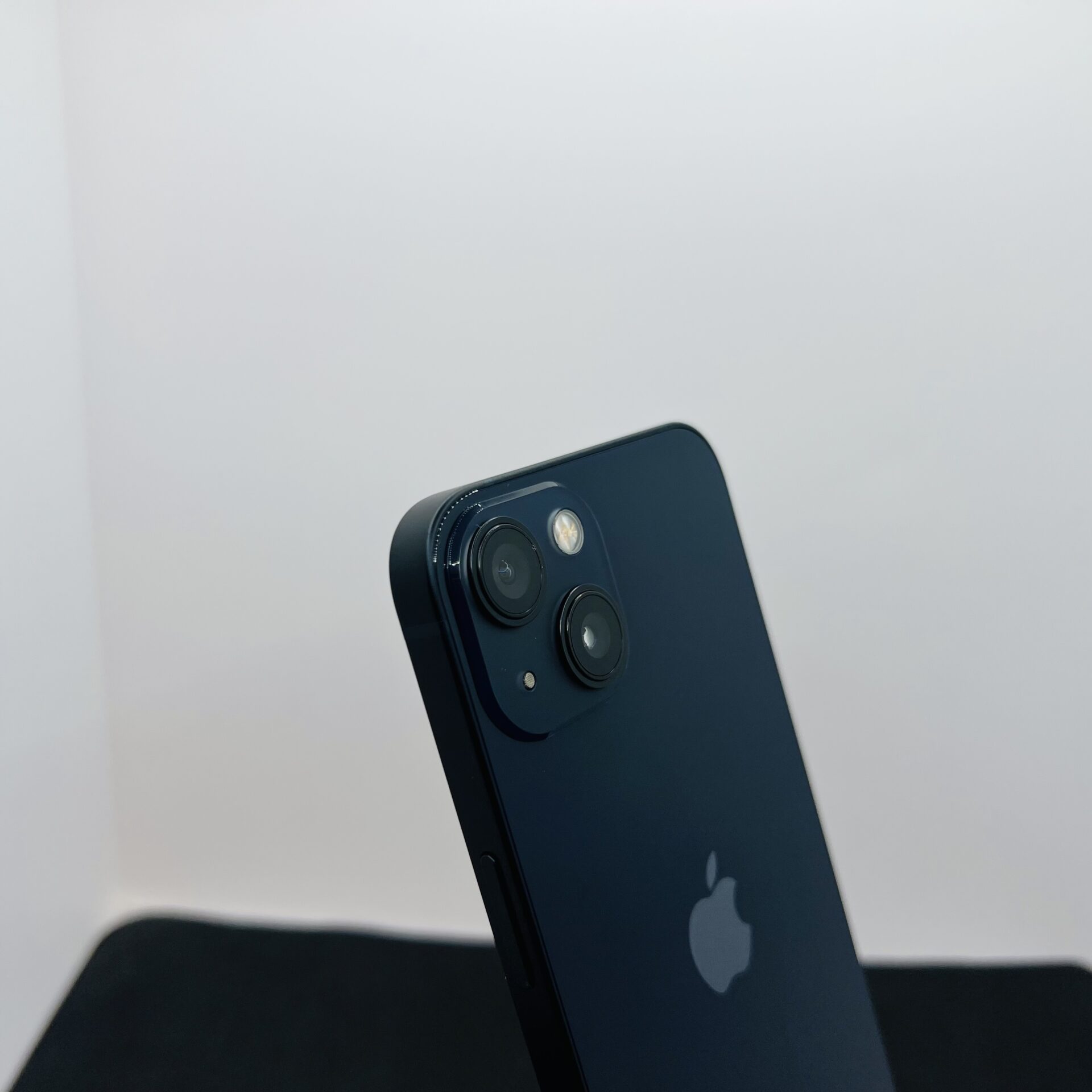 Apple iPhone 13 128GB Midnight (Condition: Excellent) - Image 10