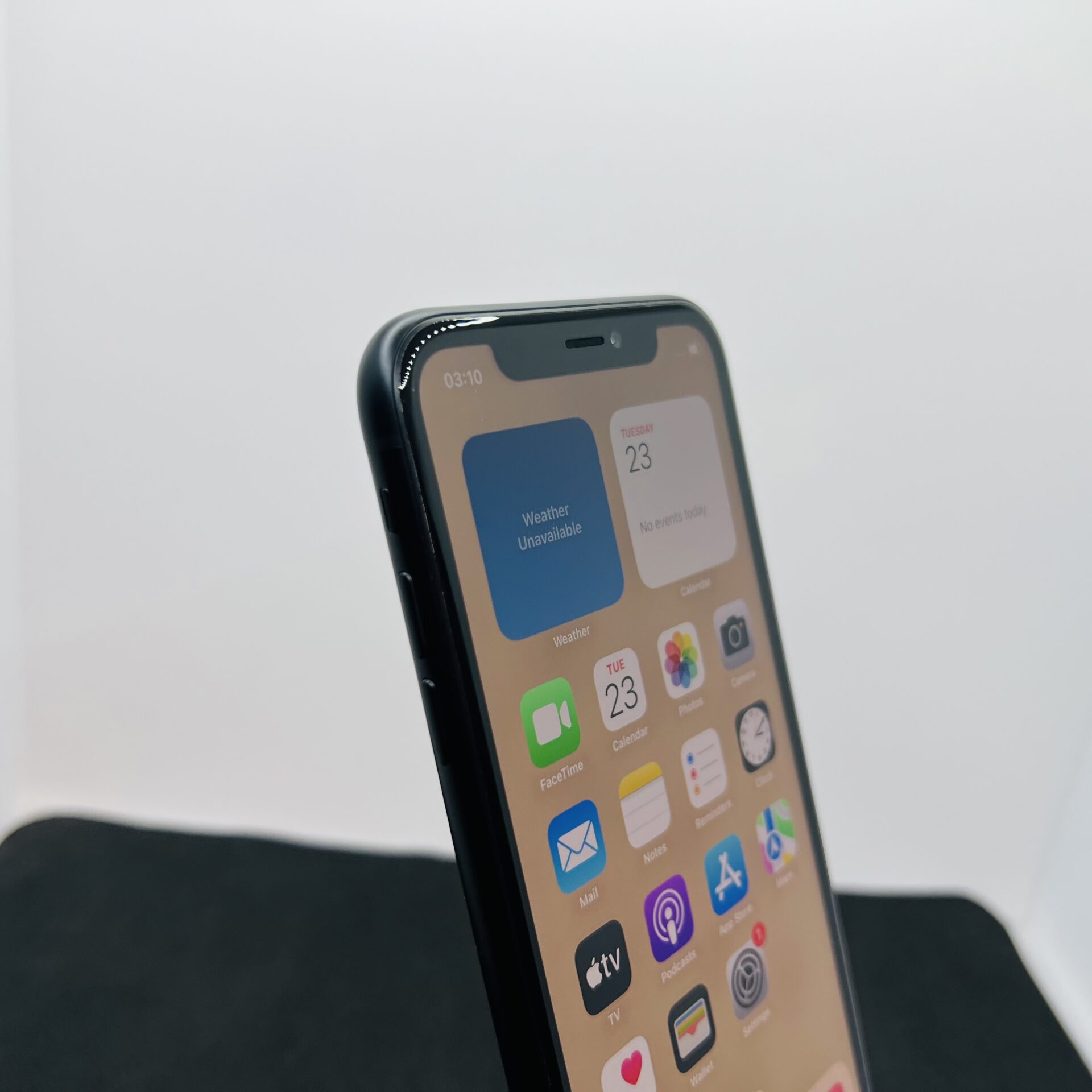 Apple iPhone XR 64GB Black (Condition: Excellent) - Image 4
