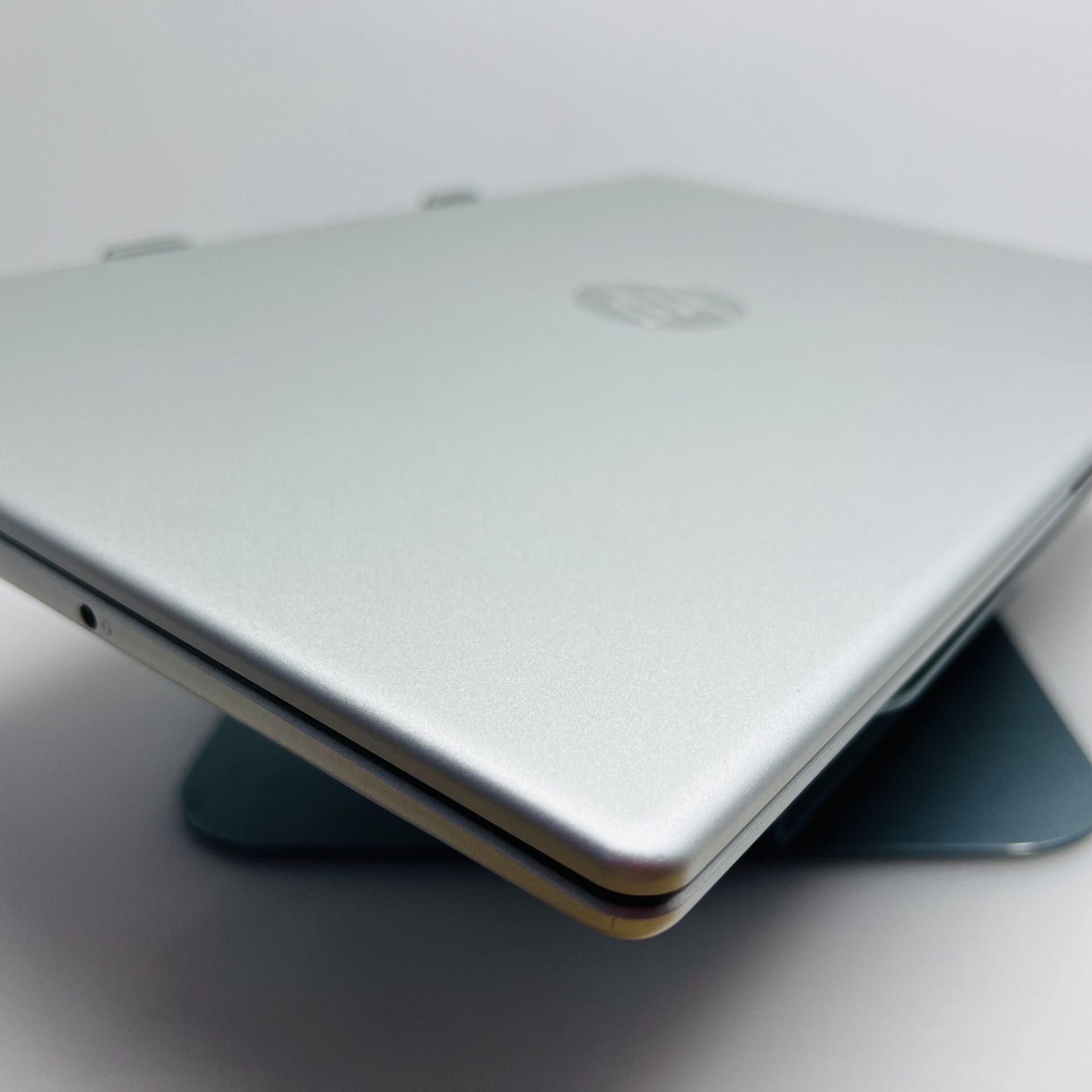 HP 15-fc0000ni "Ryzen 7" 2.00GHz 16GB RAM and 512GB SSD NVMe Silver (Condition: Good) - Image 6