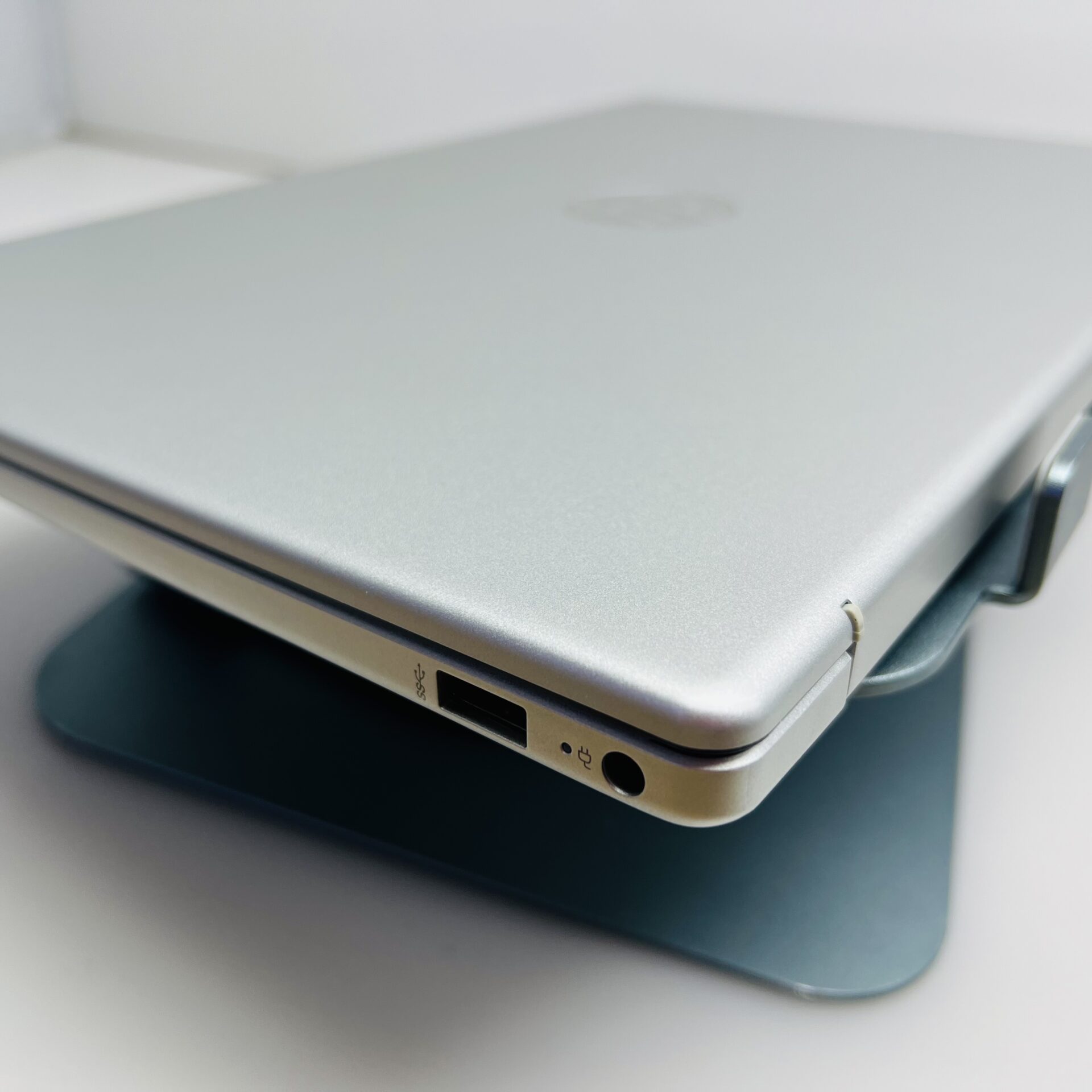 HP 15-fc0000ni "Ryzen 7" 2.00GHz 16GB RAM and 512GB SSD NVMe Silver (Condition: Good) - Image 10