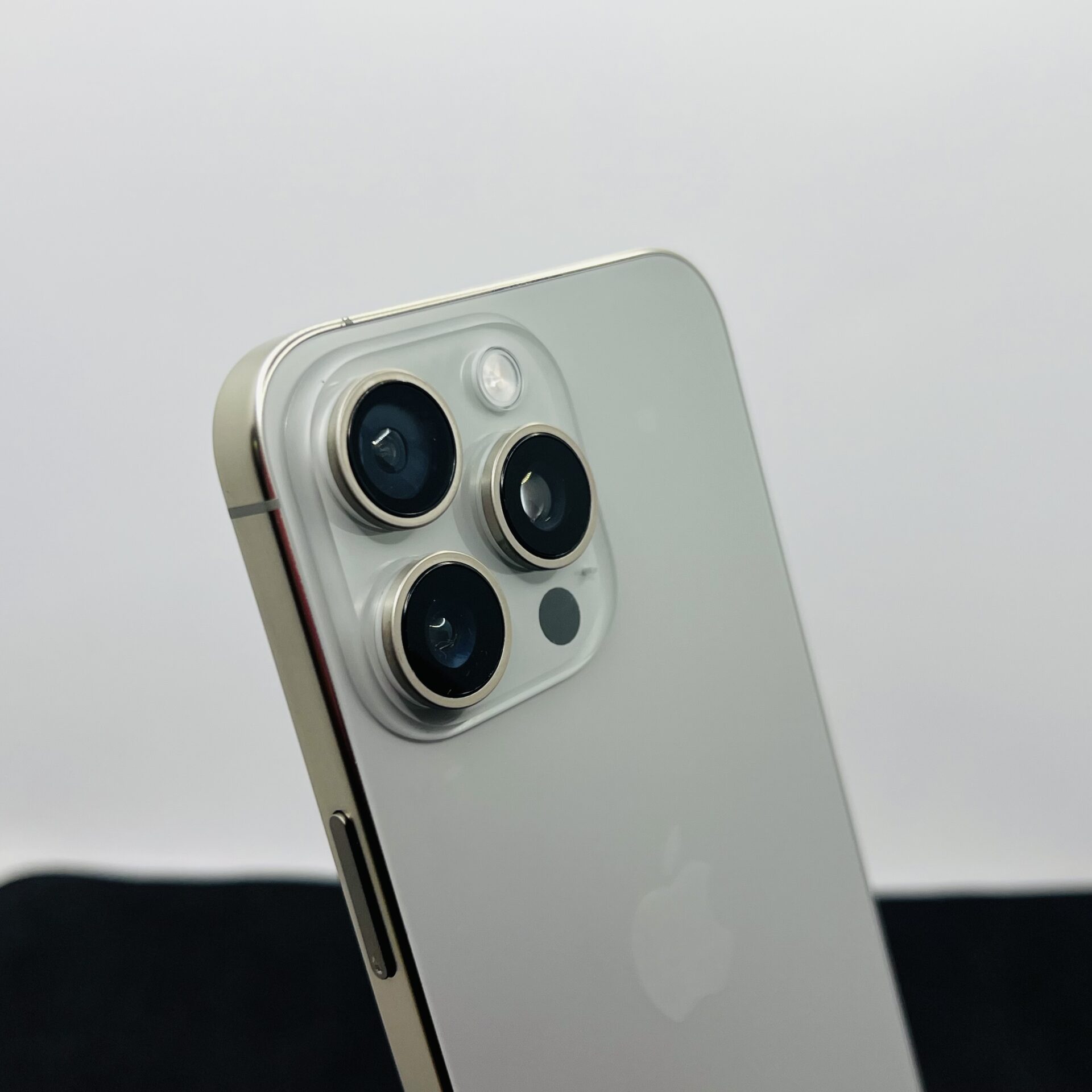 Apple iPhone 15 Pro Max 256GB Natural Titanium (Condition: Good