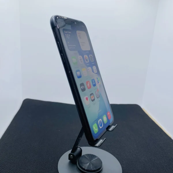 Apple iPhone 11 64GB Black (Condition: Good) - Minor Bright Spots