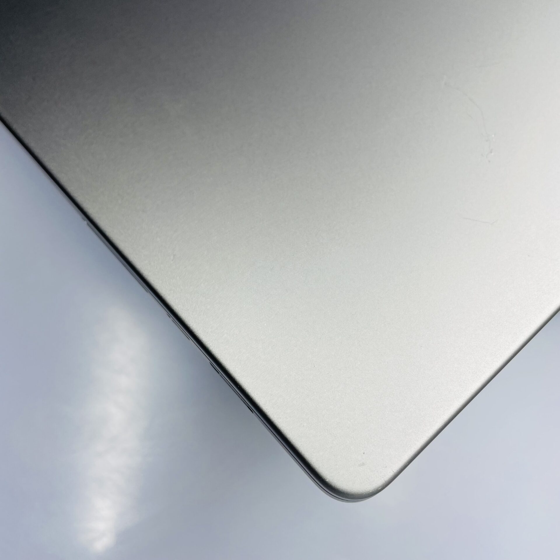Apple MacBook Pro 16-inch "M1 Pro" 10 CPU/16 GPU (2021) 16GB RAM 1TB SSD Space Gray (Condition: Good) - Image 10