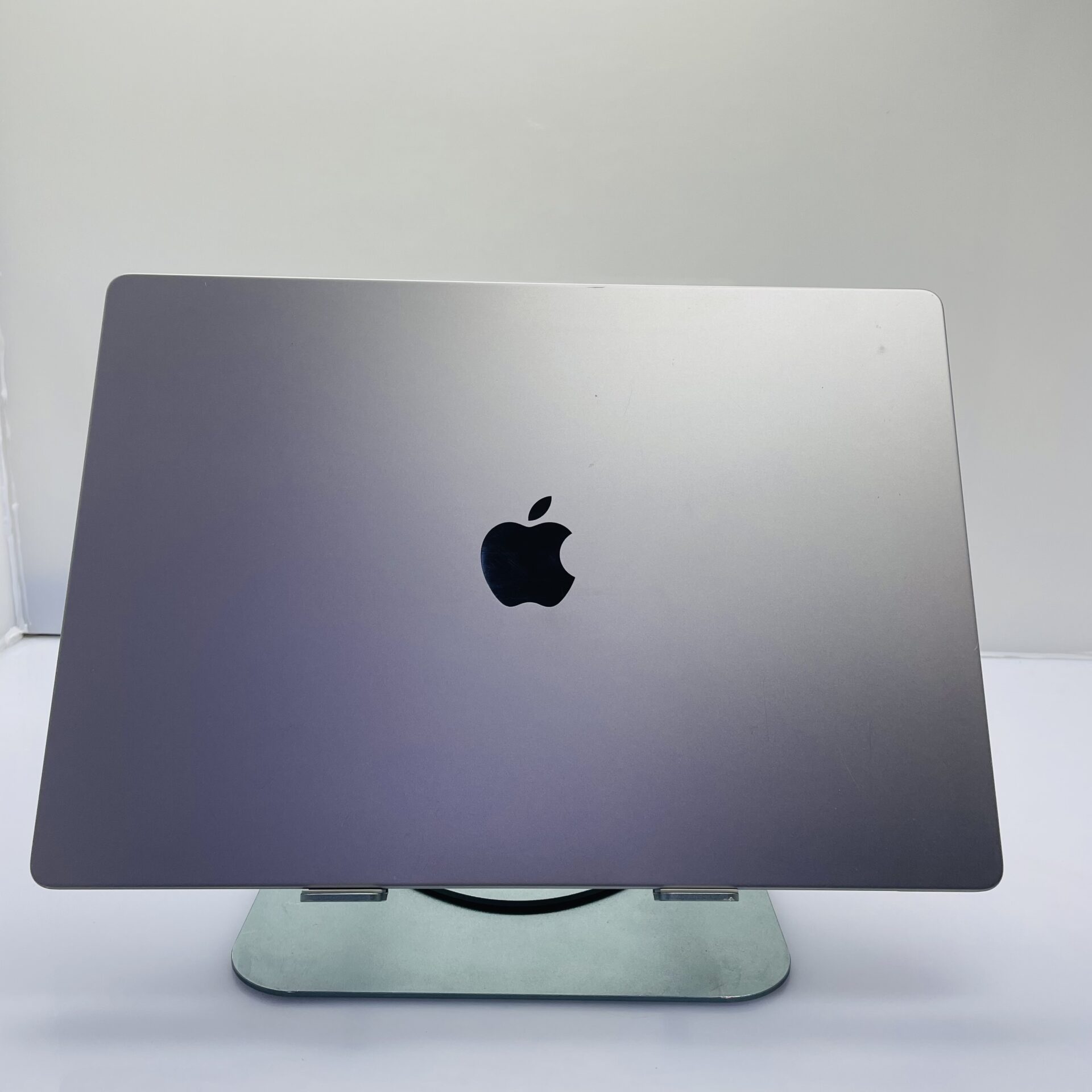Apple MacBook Pro 16-inch "M1 Pro" 10 CPU/16 GPU (2021) 16GB RAM 1TB SSD Space Gray (Condition: Good) - Image 5