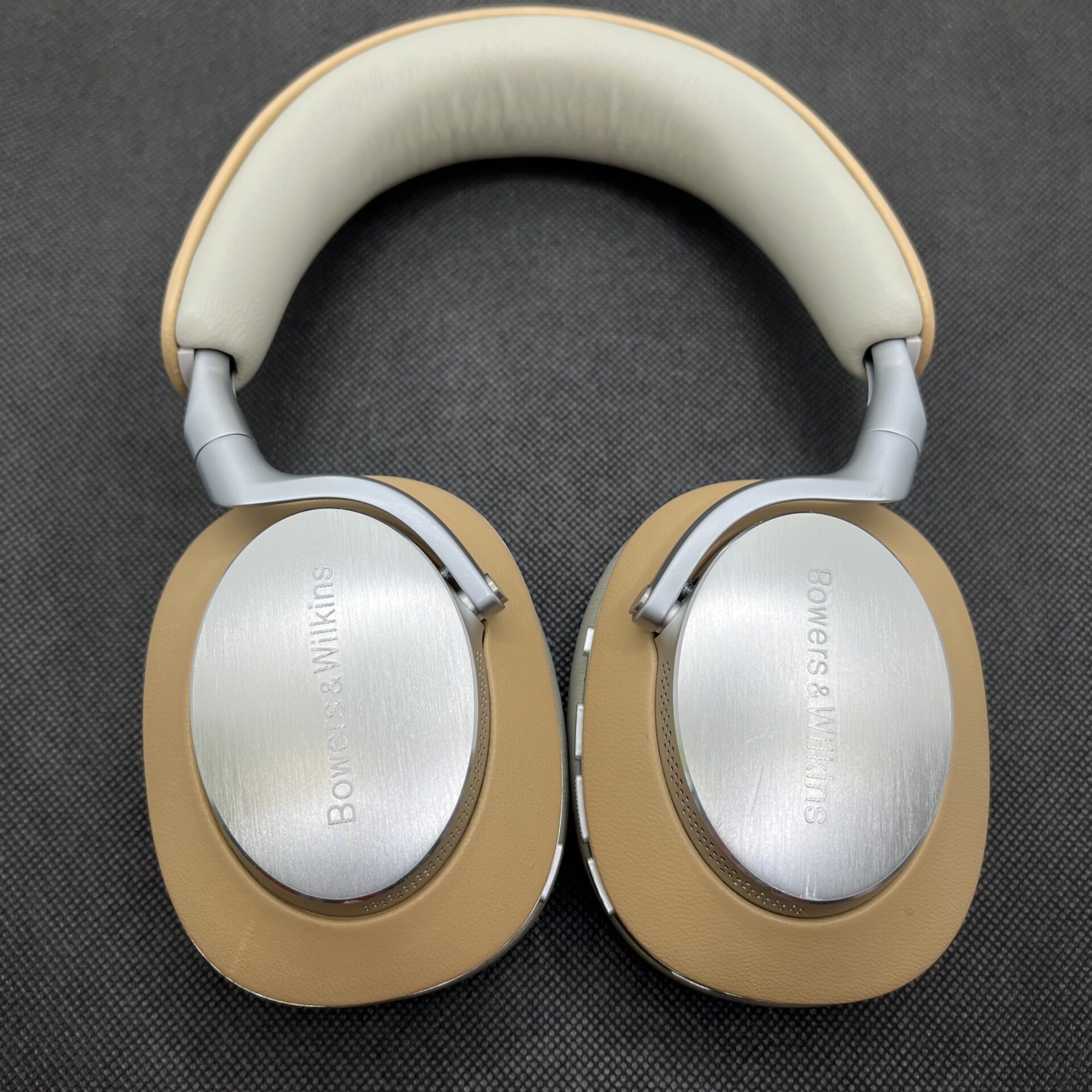 Bowers and Wilkins Px8 Noise Cancelling Wireless Headphones Tan (Condition: Good) - Image 2
