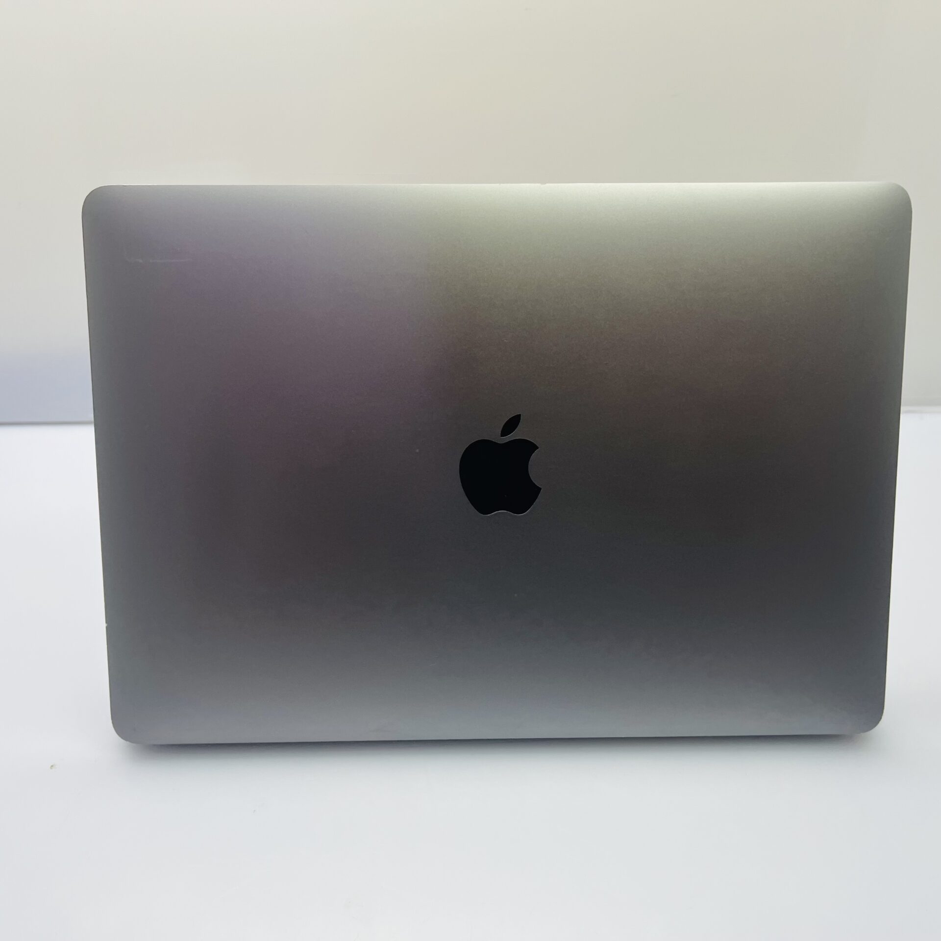 Apple MacBook Pro 13-inch (2017) "Core i5" 2.3GHz 8GB RAM 256GB SSD Space Gray (Condition: Good) - Image 5