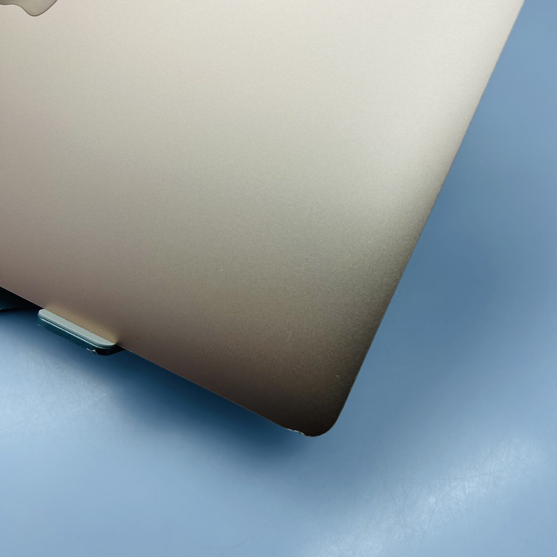 Apple MacBook Air 13-inch "Core i5" 1.6GHz 8GB RAM 128GB SSD Gold (Condition: Good) - Image 7