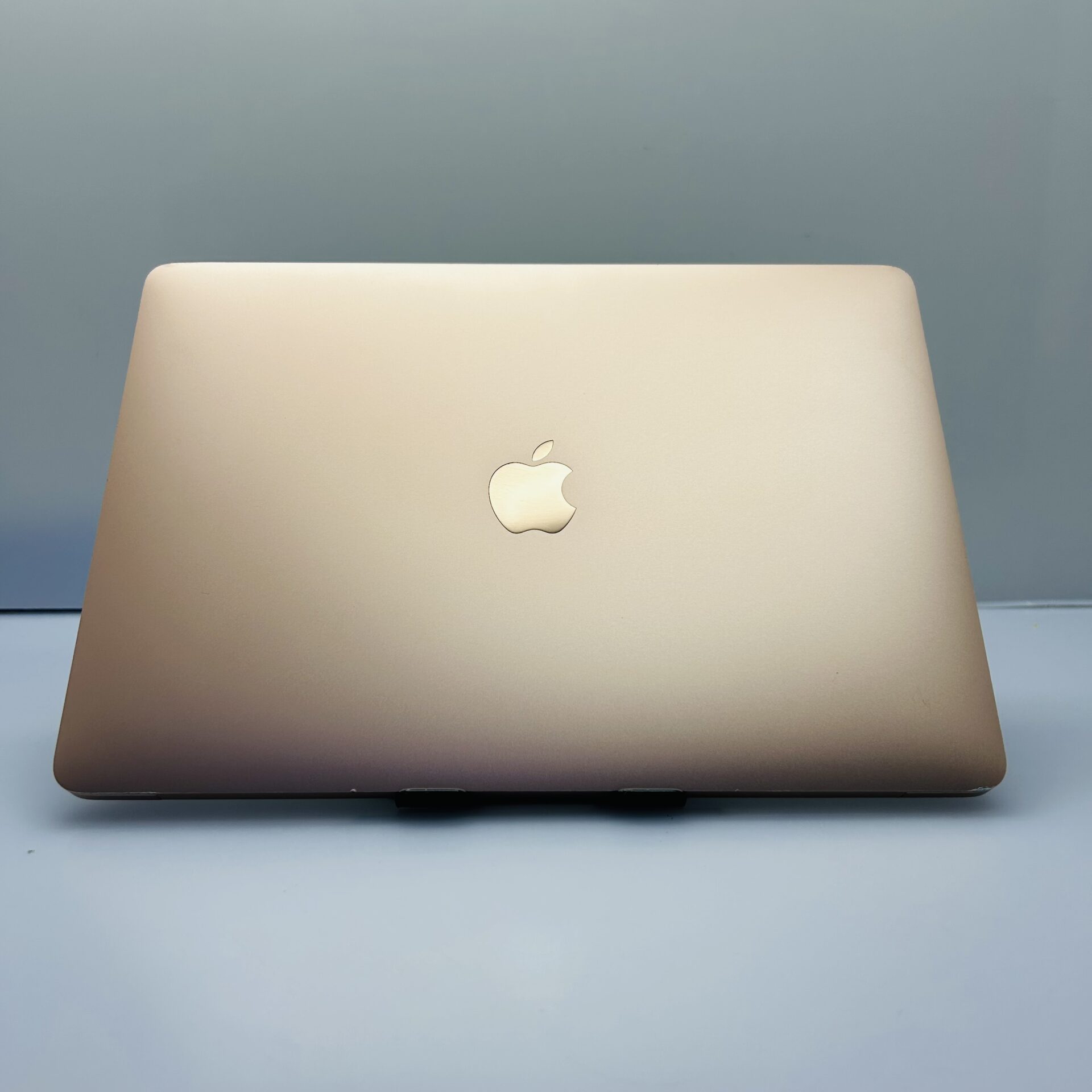 Apple MacBook Air 13-inch "Core i5" 1.6GHz 8GB RAM 128GB SSD Gold (Condition: Good) - Image 5