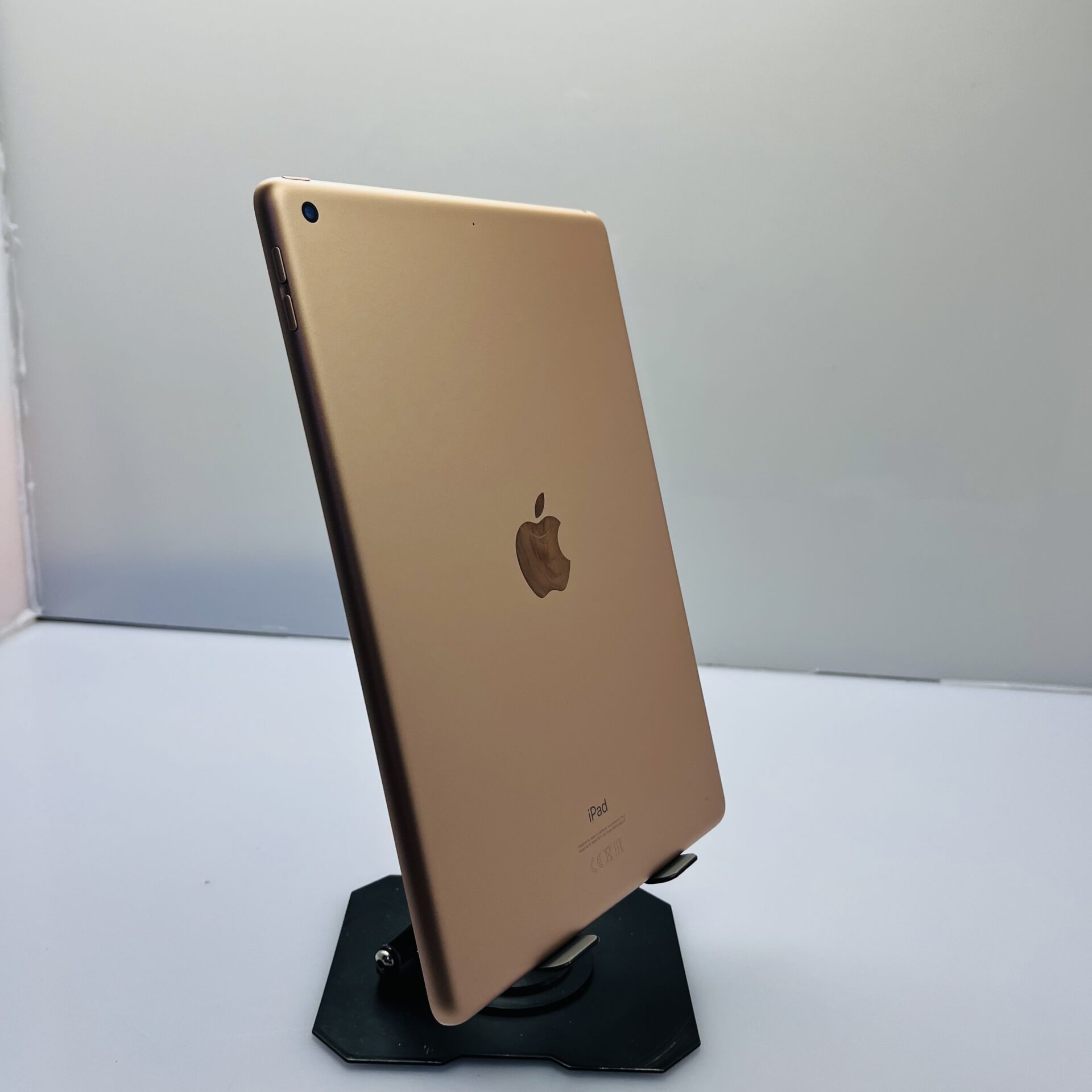 Apple iPad 10.2" 8th Gen 32GB ( WiFi Only) Gold - Markings on LCD (Condition: Good) - Image 8