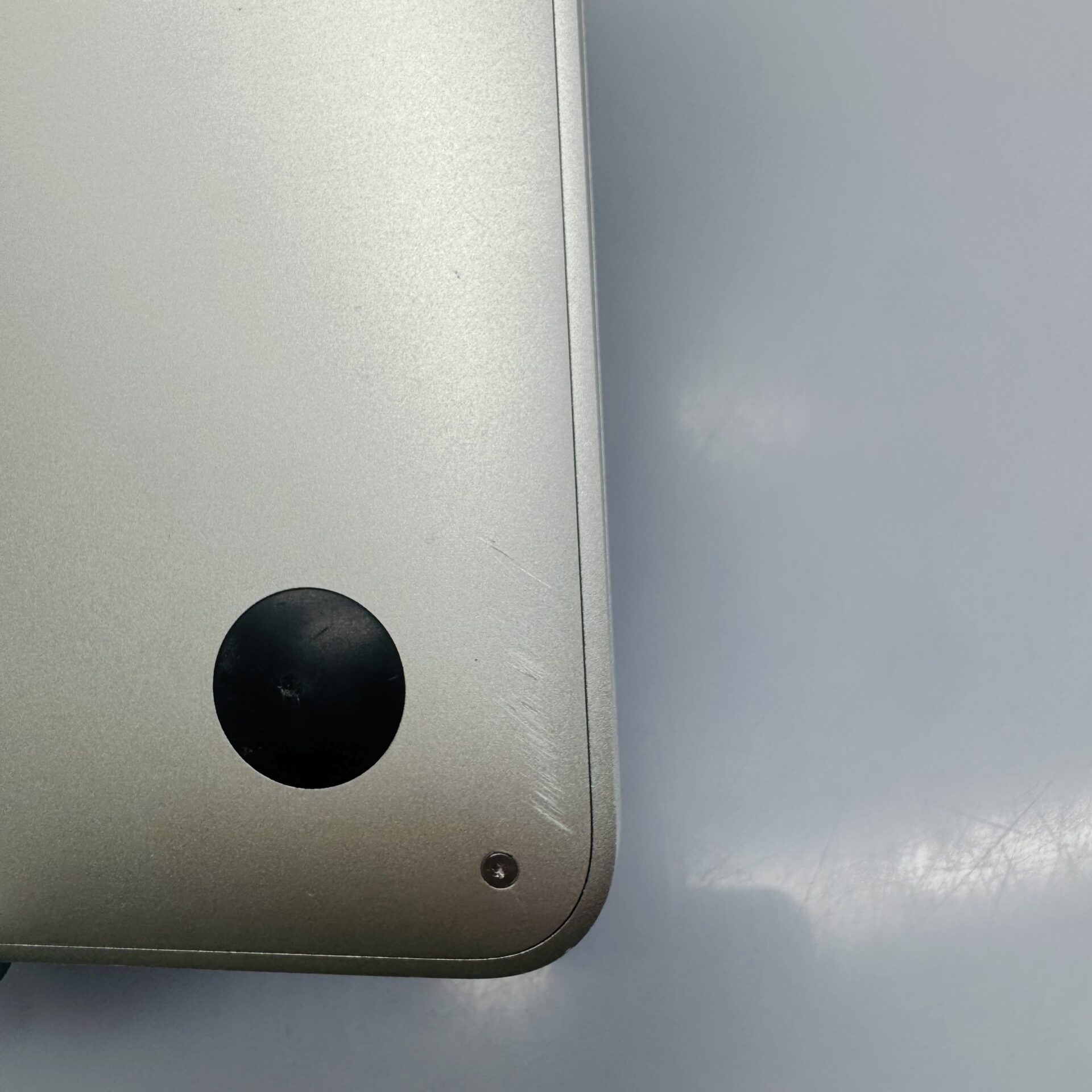 Apple MacBook Air 13-inch (Early 2015) Core i5 1.6GHz 128GB SSD 8GB RAM Silver (Condition: Good) - Image 10