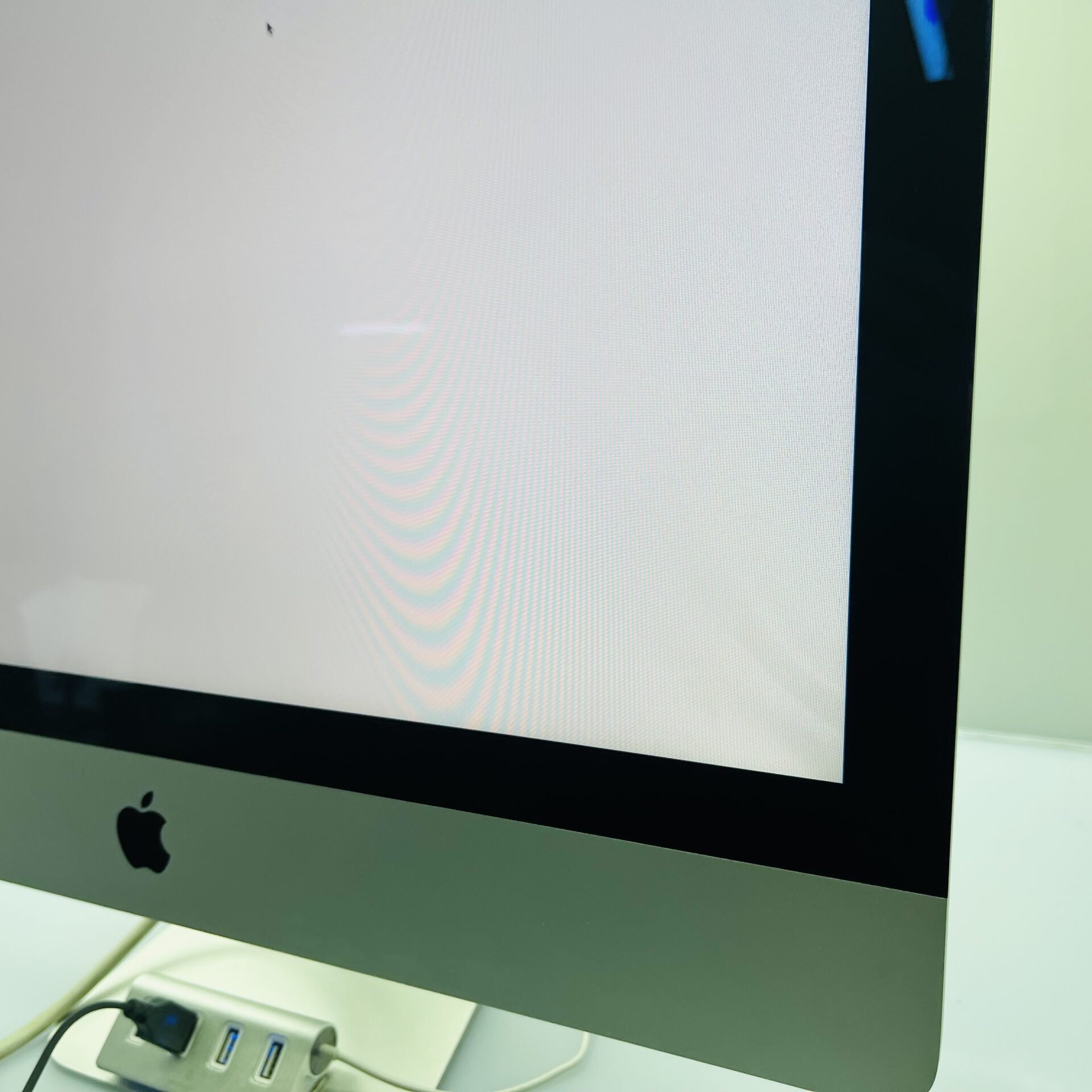 Apple iMac 27-Inch "Core i5" (2014) 1.46GHz 8GB RAM 512GB SSD Silver - LCD Flares on Display (Condition: Good) - Image 6