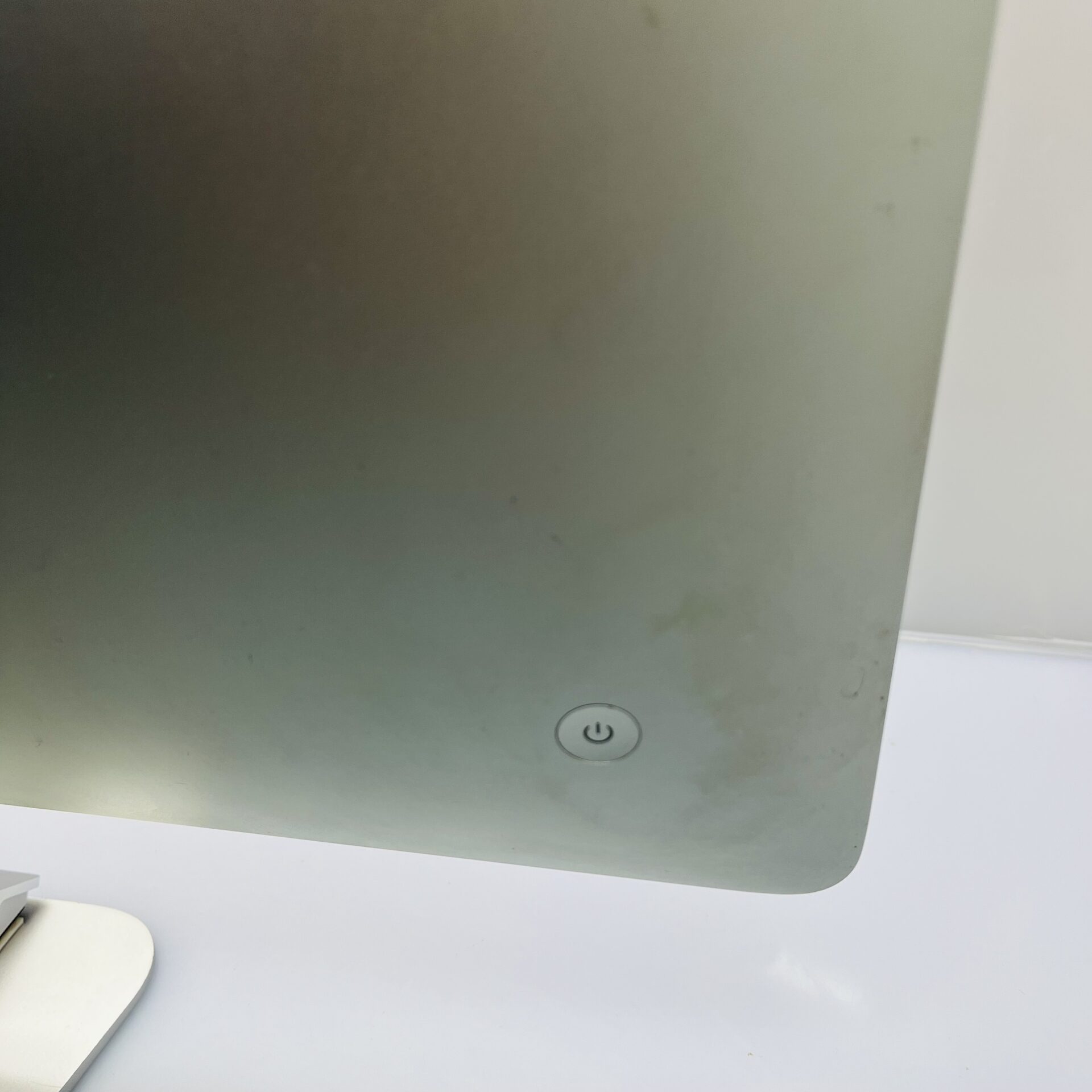 Apple iMac 27-Inch "Core i5" (2014) 1.46GHz 8GB RAM 512GB SSD Silver - LCD Flares on Display (Condition: Good) - Image 14