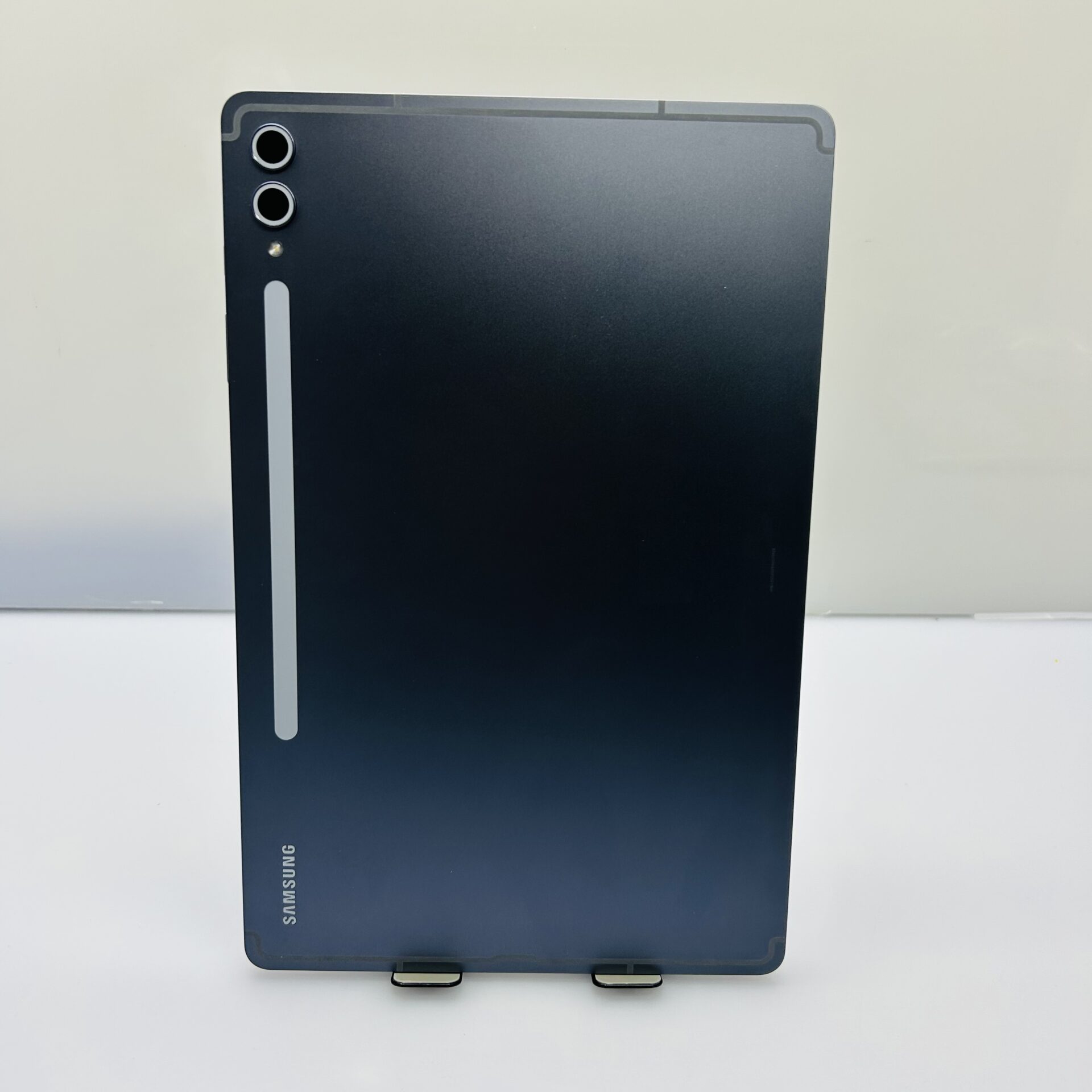 Samsung Galaxy Tab S10 Plus 5G 256GB Moonstone Grey (Condition: Excellent) - Image 9