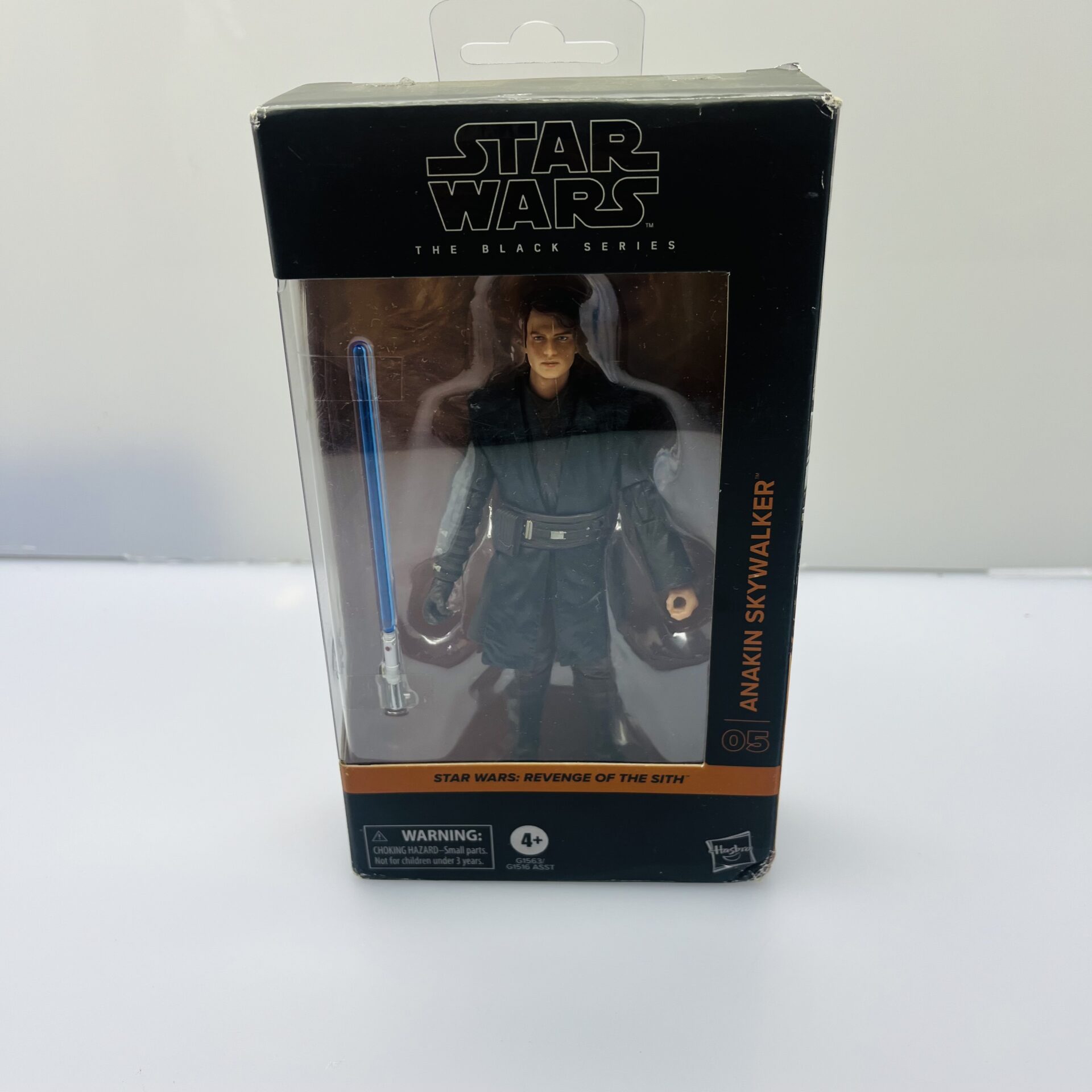 COMBO DEAL: Star Wars The Power of the force Luke Skywalker Figurine + Star Wars Darth Vader Mask + Star Wars Revenge of the Sith Anakin Skywalker Figurine + Star Wars the Mandalorian Din Grogu + 2x Star Wars Stormtrooper Figurines (Condition: Good) - Image 9