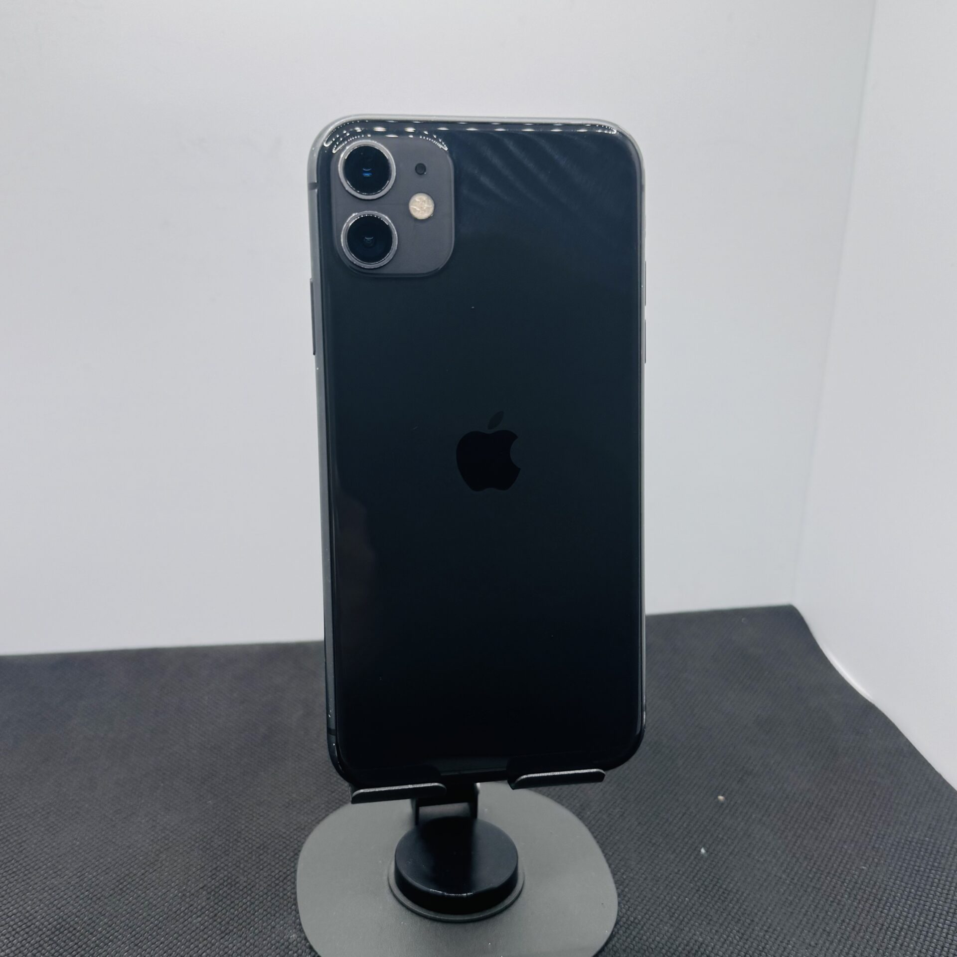Apple iPhone 11 64GB Black (Condition: Good) | Epic Deals SA