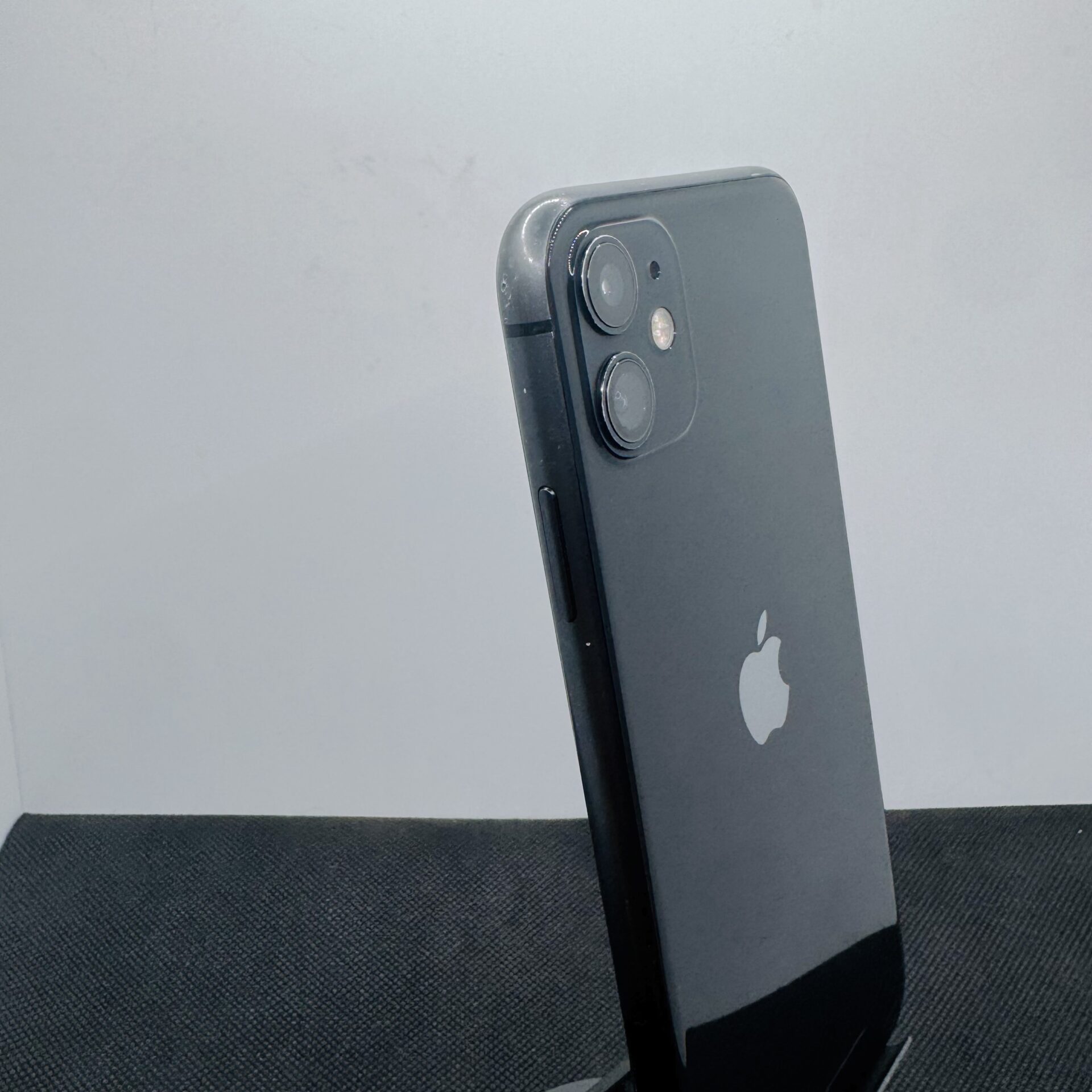 Apple iPhone 11 64GB Black (Condition: Good) | Epic Deals SA