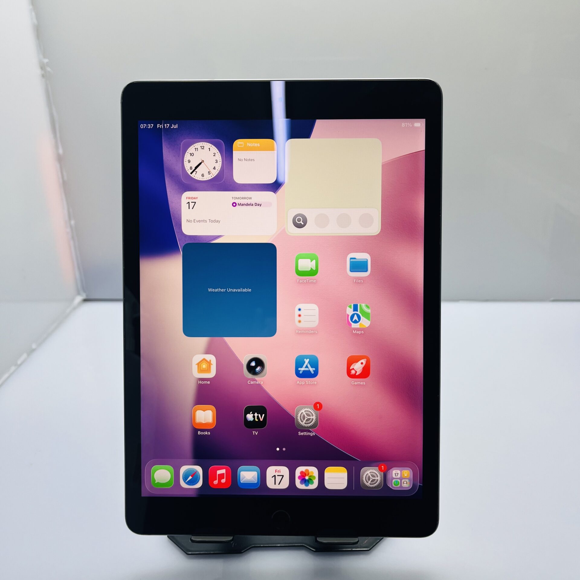 Apple iPad 10.2" 8th Gen 32GB (WiFi Only) Space Gray - No Touch ID (Condition: Good) - Image 2