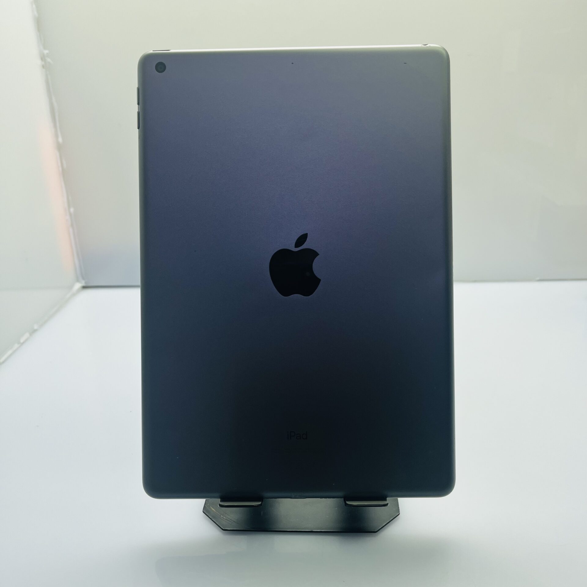 Apple iPad 10.2" 8th Gen 32GB (WiFi Only) Space Gray - No Touch ID (Condition: Good) - Image 6