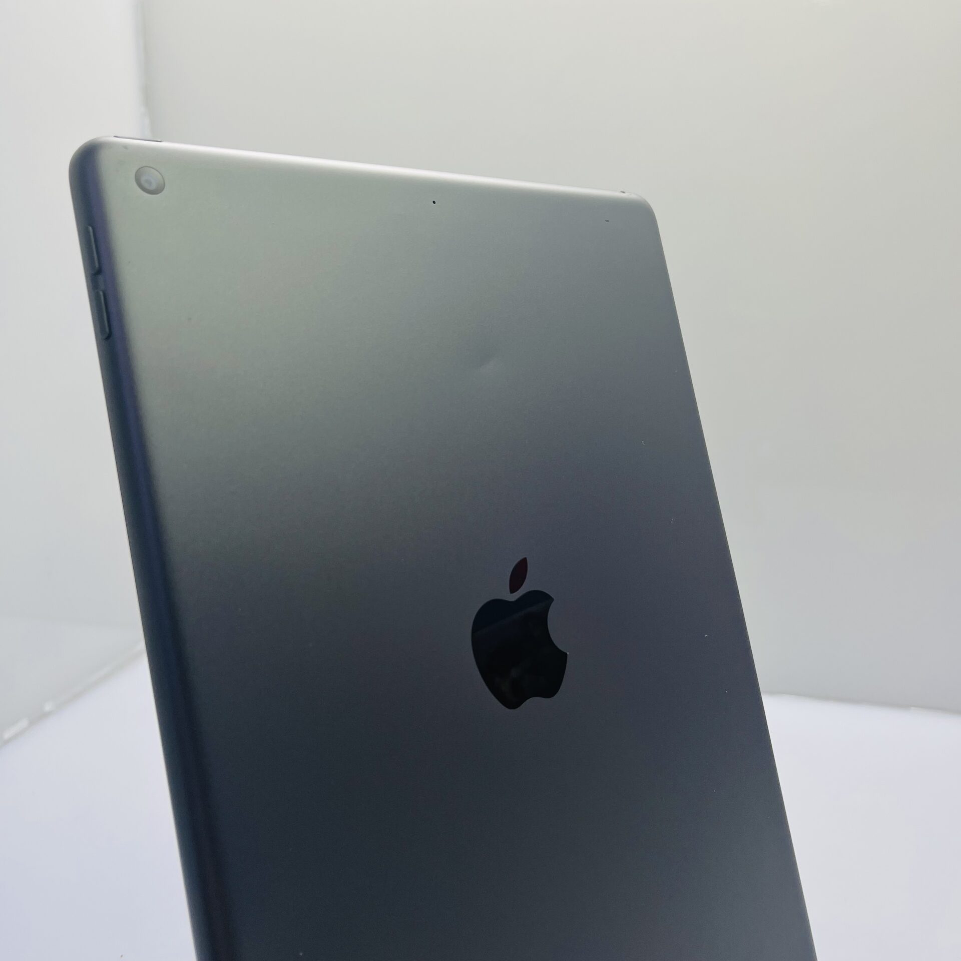 Apple iPad 10.2" 8th Gen 32GB (WiFi Only) Space Gray - No Touch ID (Condition: Good) - Image 9