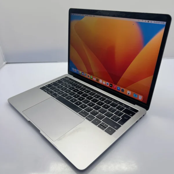 Apple MacBook Pro 13-inch (2017) Touch Bar Core i5 3.1GHz 8GB RAM