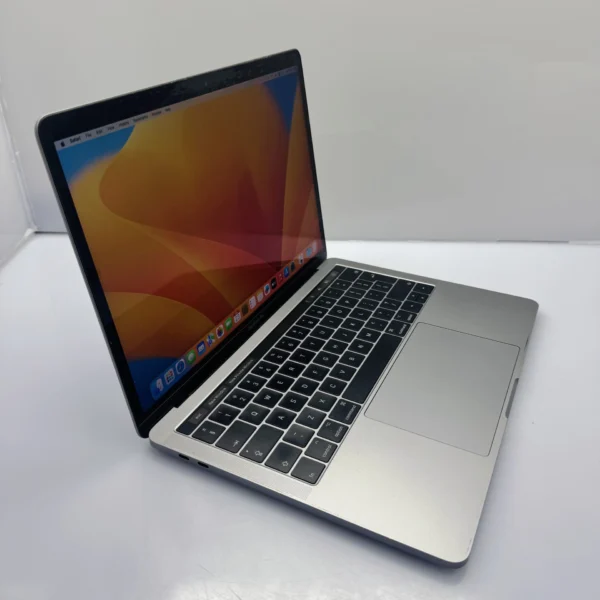 Apple MacBook Pro 13-inch (2017) Touch Bar Core i5 3.1GHz 8GB RAM