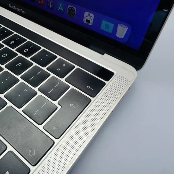 Apple MacBook Pro 13-inch (2016) Touch Bar Intel Core i5 8GB RAM