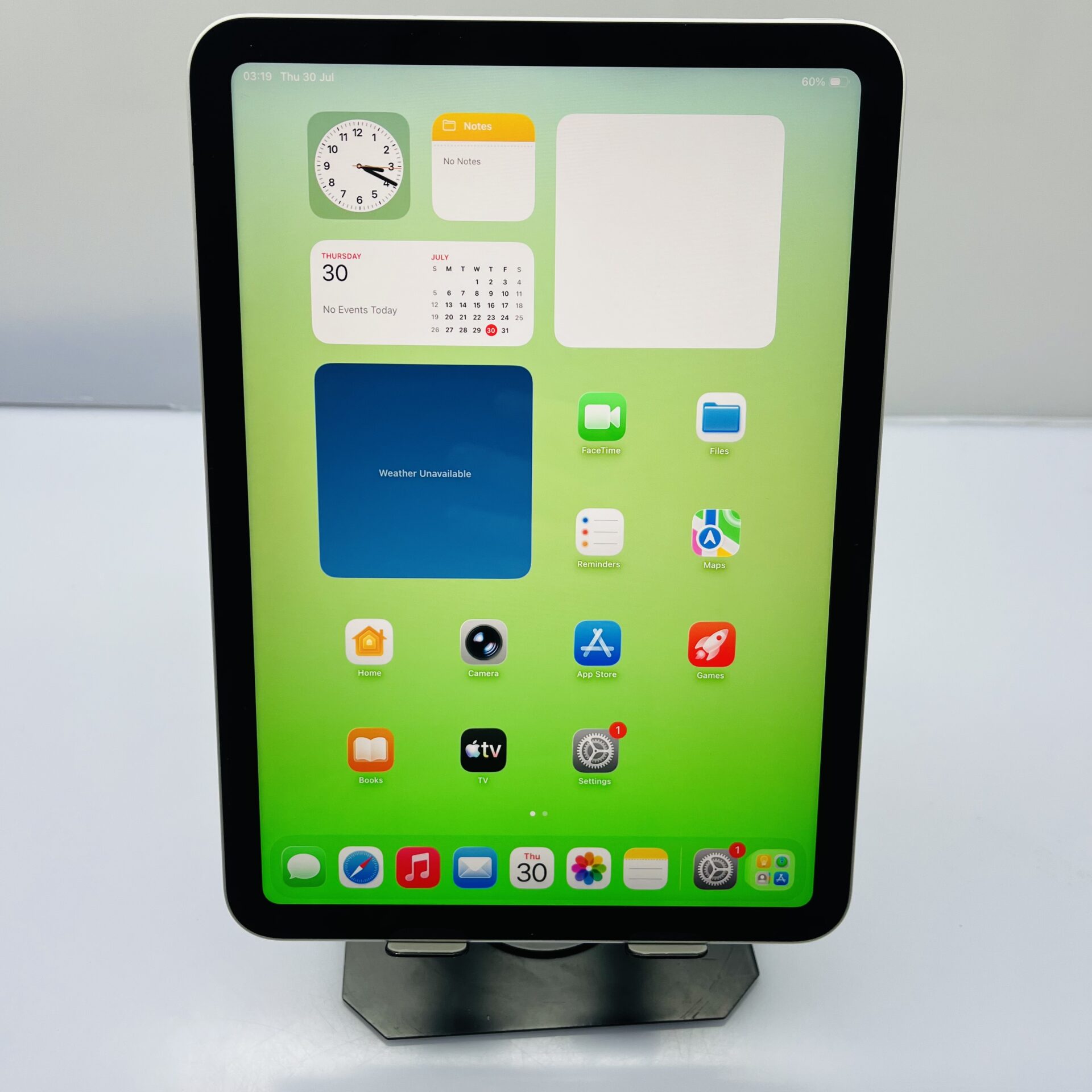 Apple iPad 10.9" 10th Gen (WiFi only) 64GB Silver (Condition: Good) - Image 2
