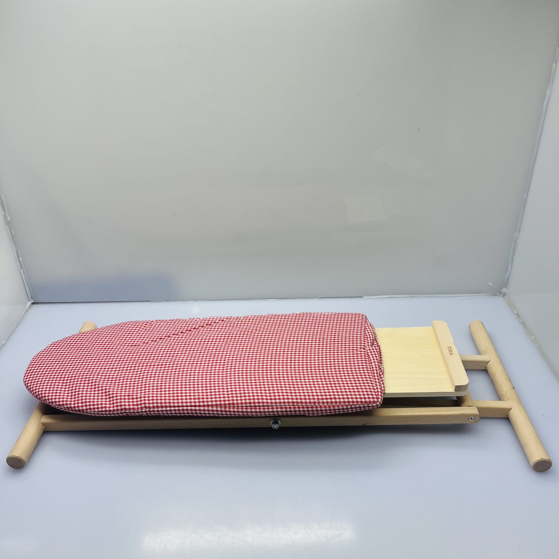 COMBO DEAL: Viga Wooden Ironing Board + Casdon Henry Vacuum Cleaner (Condition: Good) - Image 4