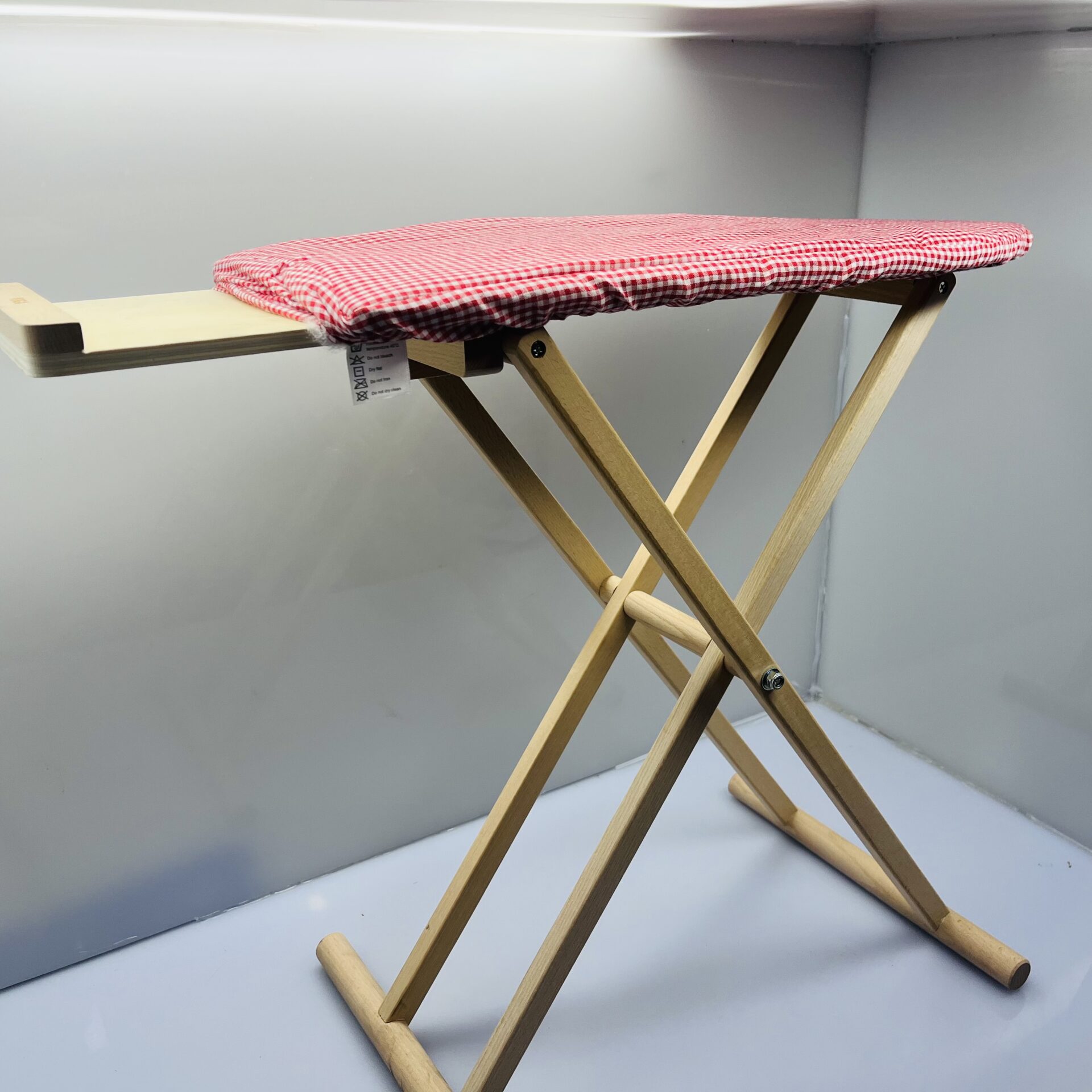COMBO DEAL: Viga Wooden Ironing Board + Casdon Henry Vacuum Cleaner (Condition: Good) - Image 5