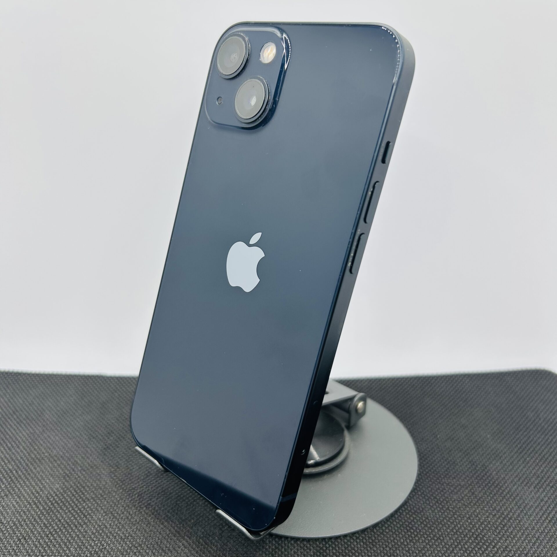 Apple iPhone 13 128GB Midnight (Condition: Good) - Image 9