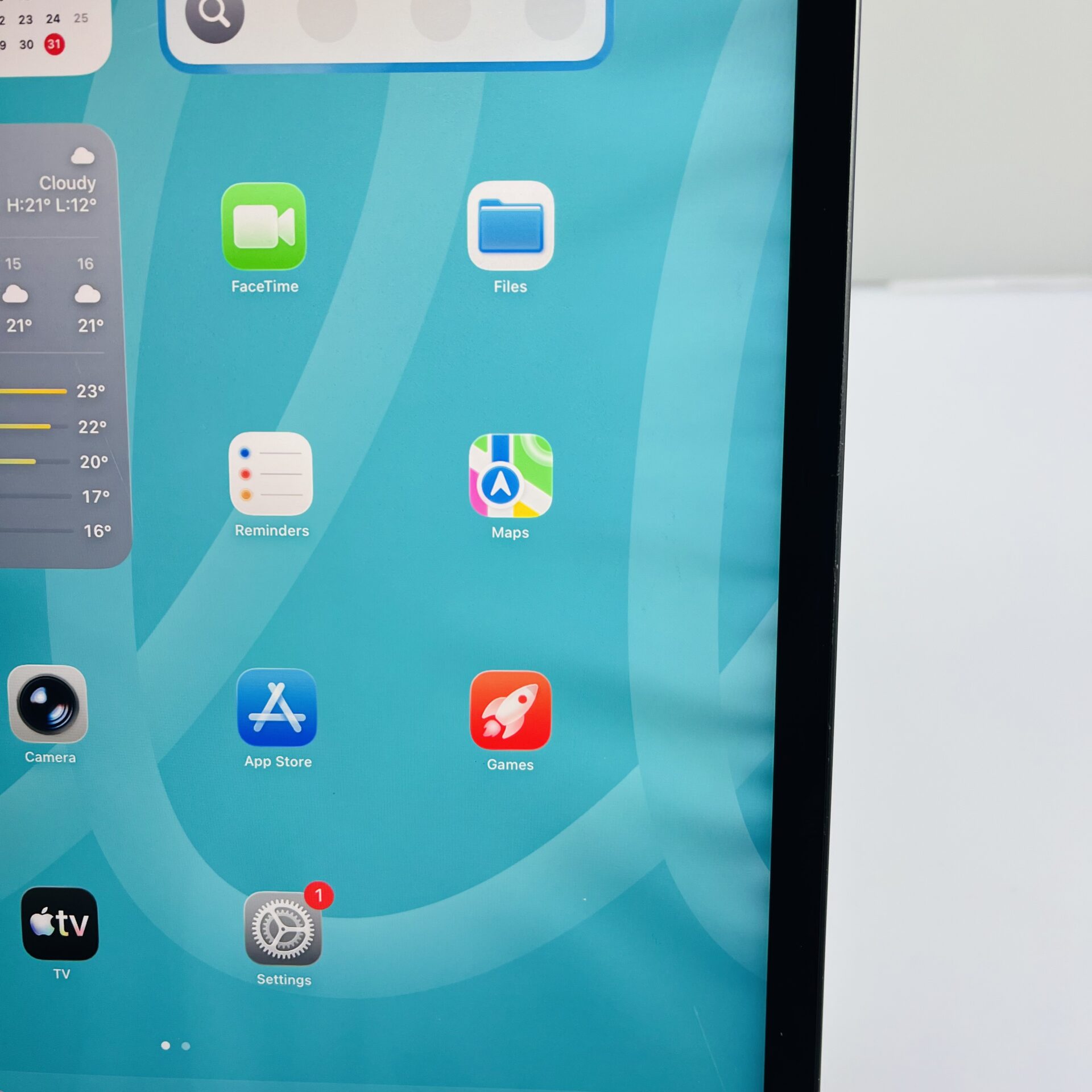 Apple iPad Pro 12.9-inch 5th Gen 256GB (Wifi/Cellular) Space Gray - Curtain Effect on Display, Screen Lifting (Condition: Fair) - Image 3